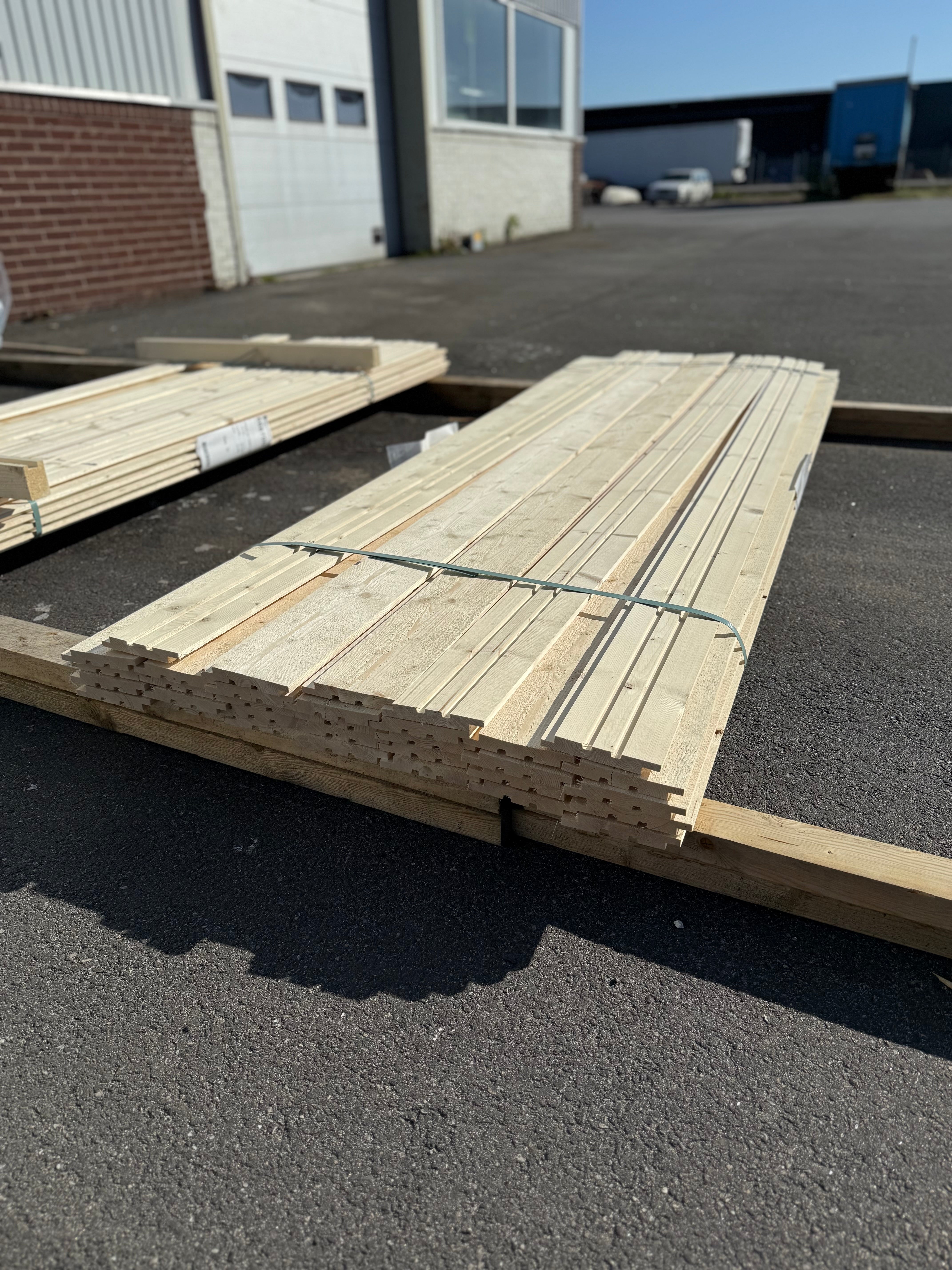 Paket Ytterpanel 21x144 2495mm 33st