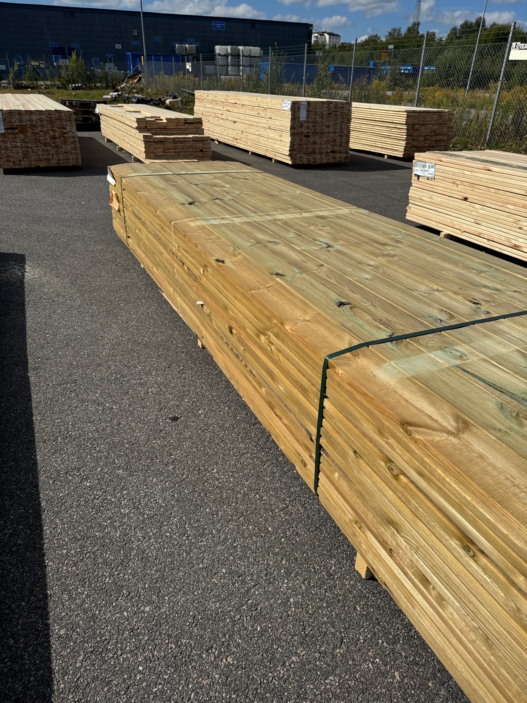 Paket Slät Trall 28x120 – 144st – 5.40 m – NTR AB – ANDRASORTERING