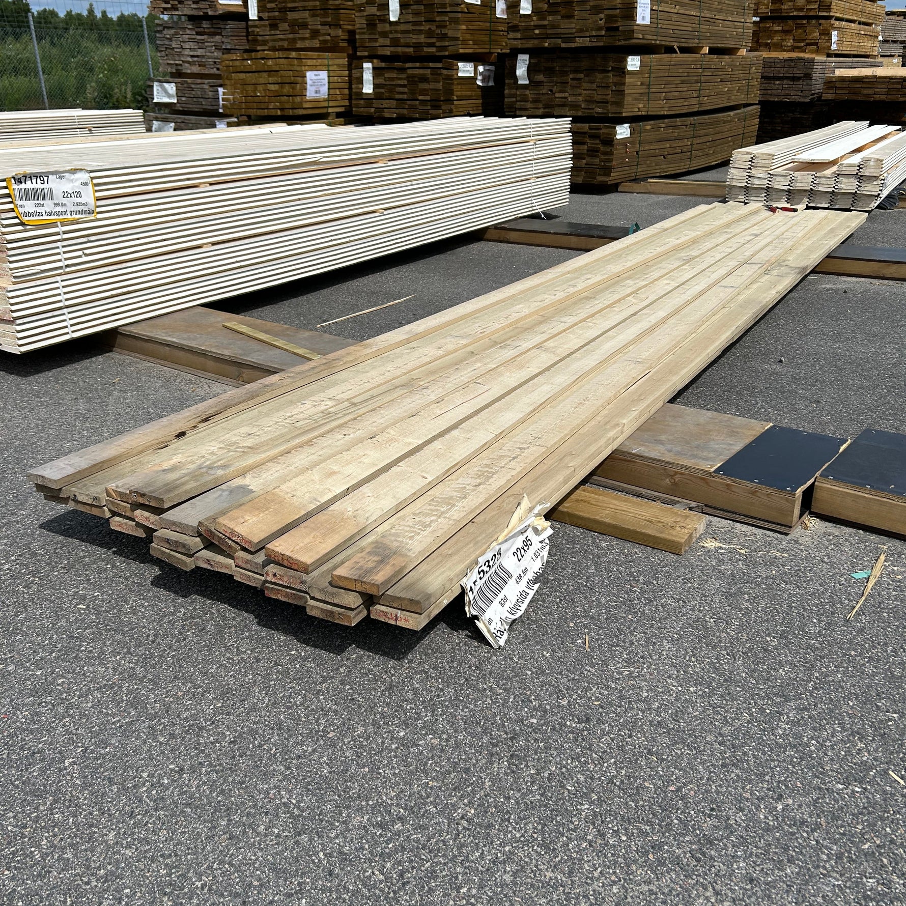 Paket Finsågade Brädor 22x95mm 5,10–5,40m 26st