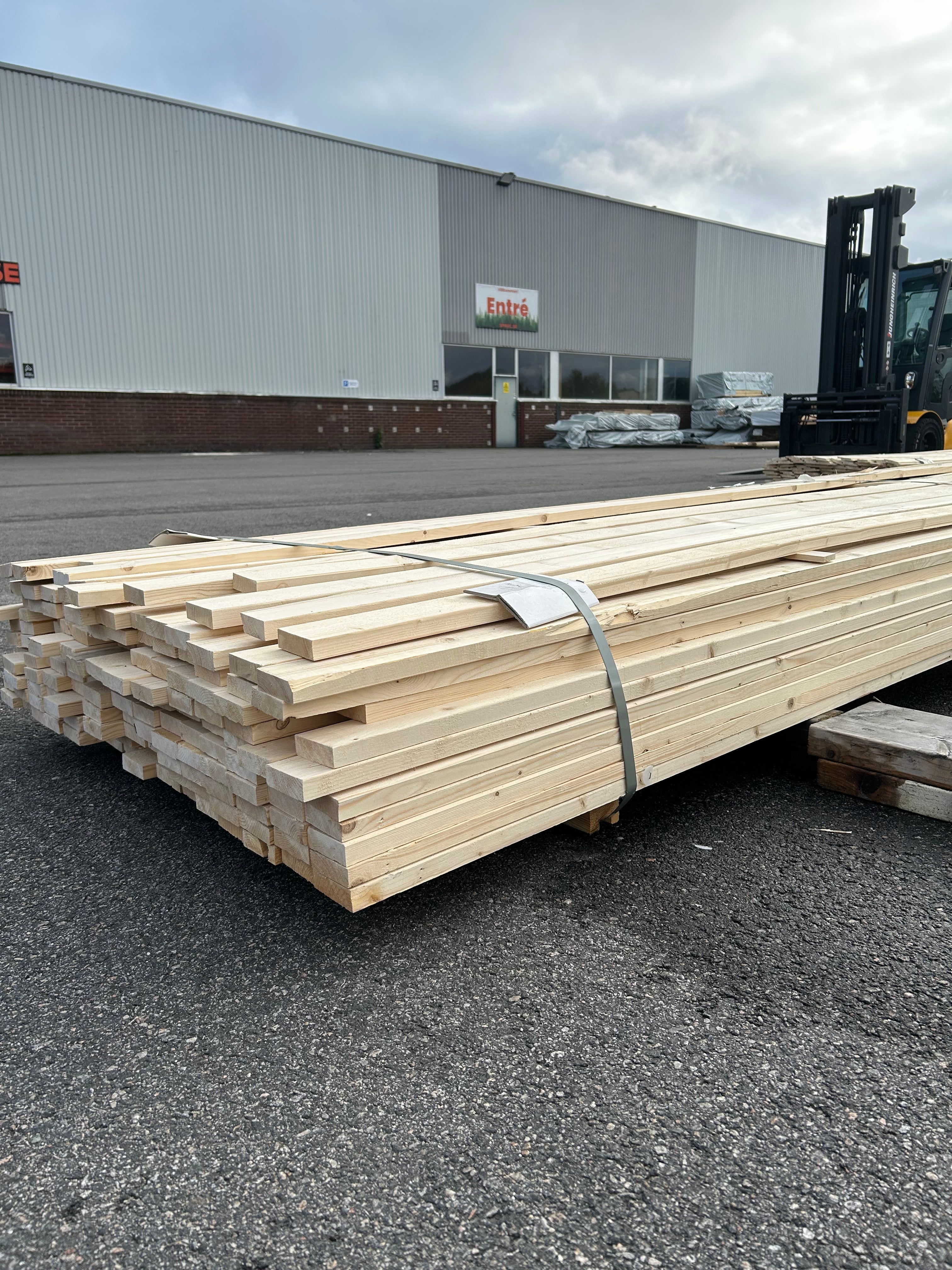 Paket Ytterpanelbräda 22x70mm 148st 3.60–4.20m (B-sort)