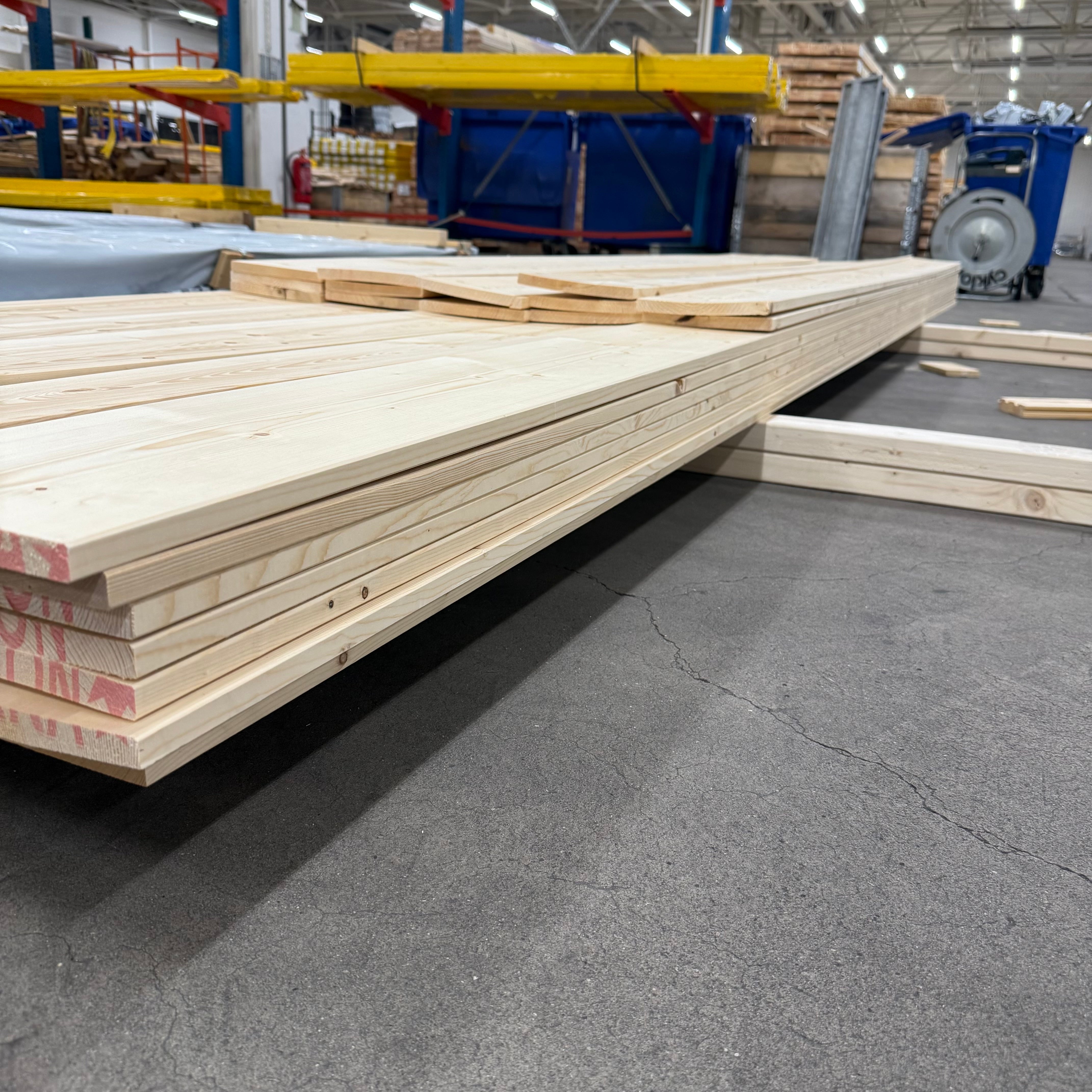 Paket Hyvlade Brädor 19x195mm – 44 st (3,3–4,8 m, gran, utskott)