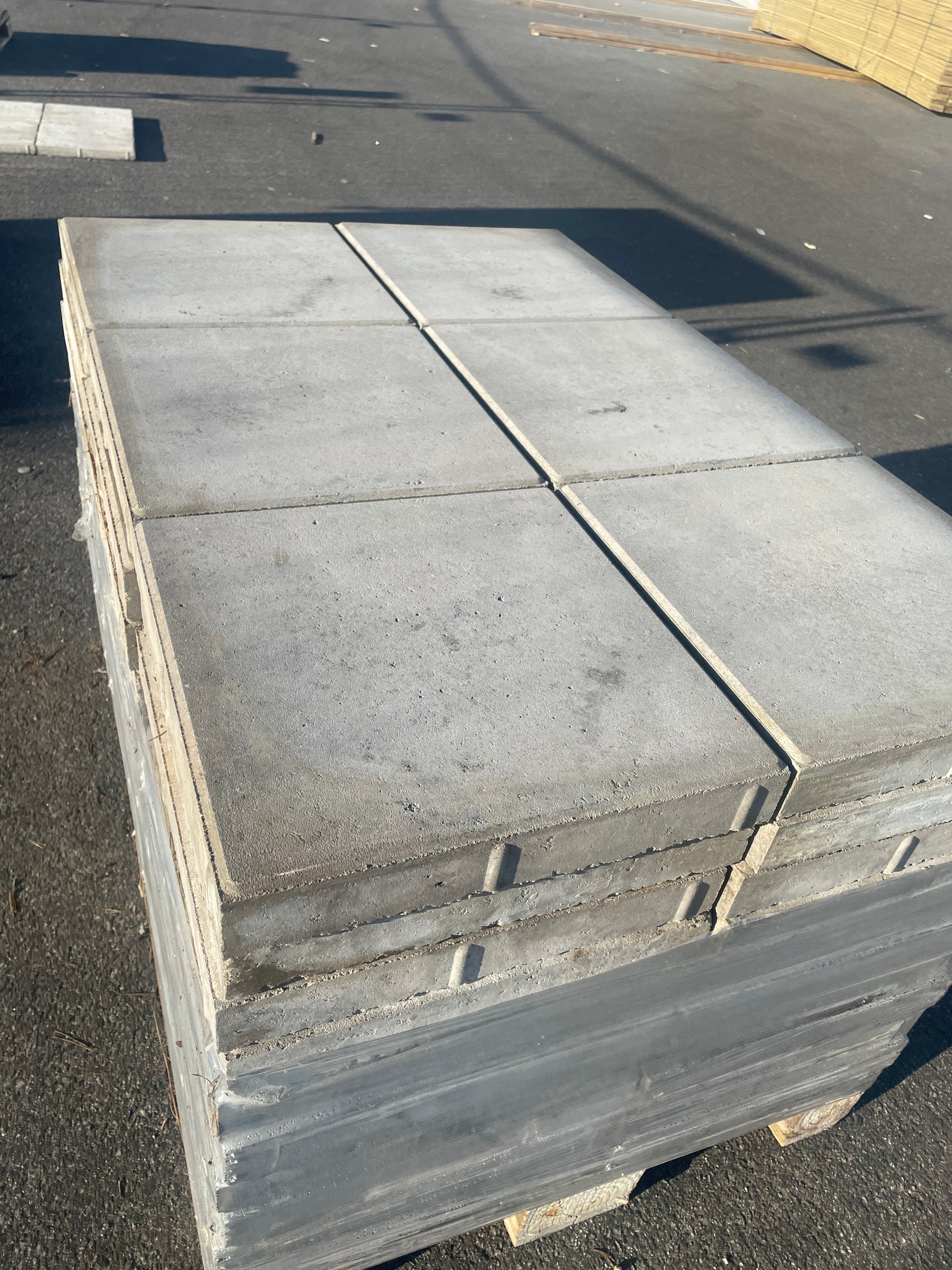 Betongplatta Premium 400x400x60 mm – Naturgrå (S:t Eriks, Andrasortering)