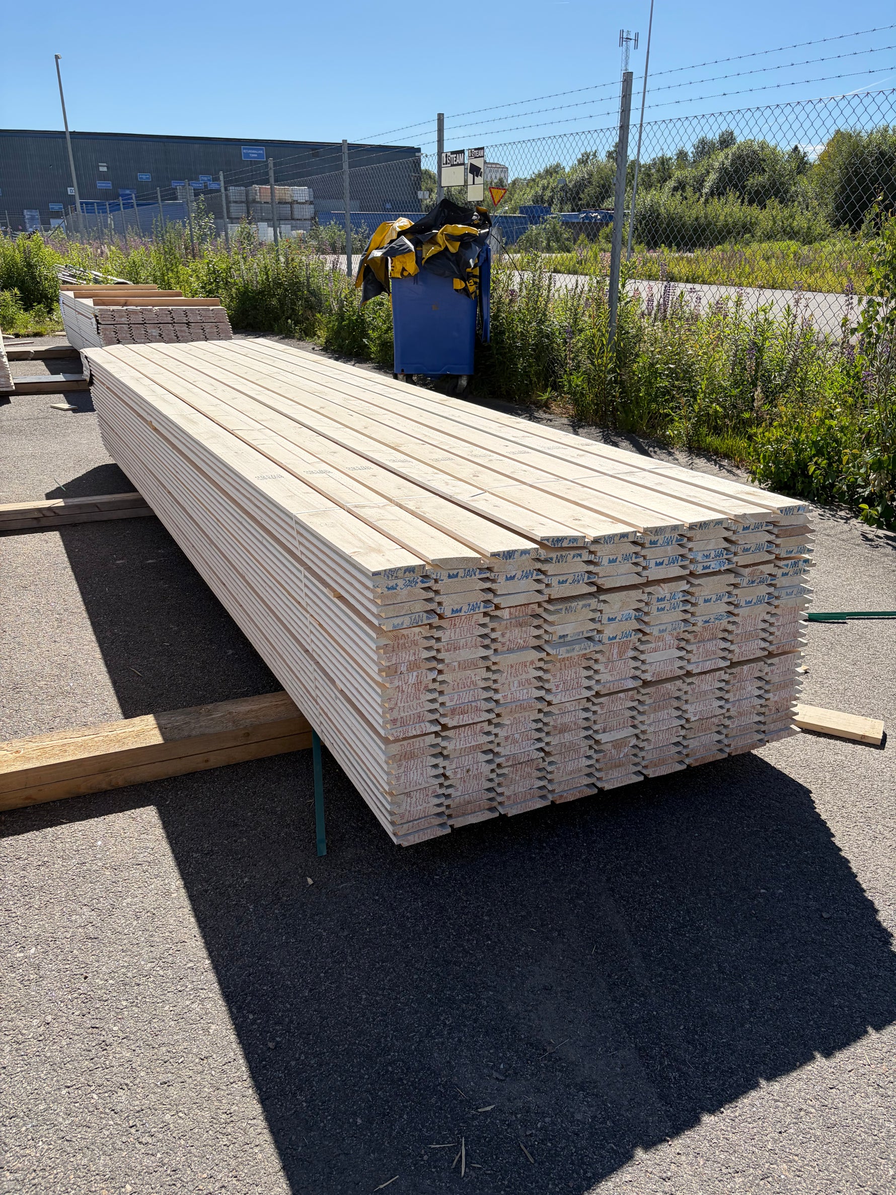 Paket Ytterpanel Enkelfas Halvspont 22x120mm, 225st 4.20m