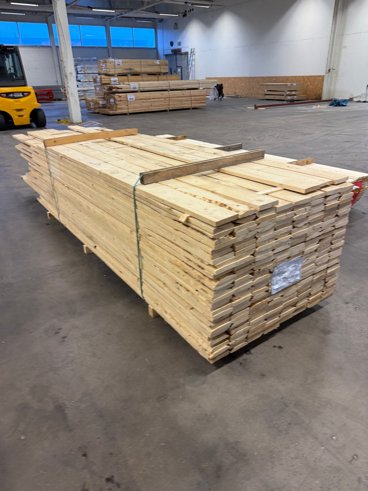 Paket Råsågade Brädor 22×125 mm – (2,40–3,60 m) – 246 st