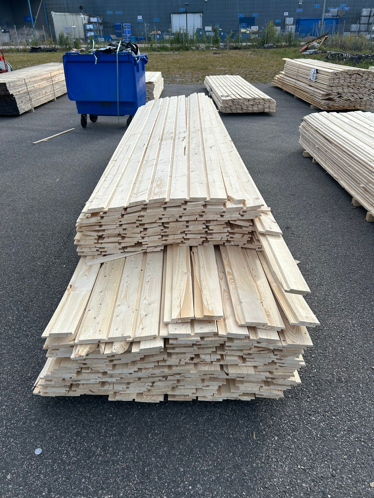 Paket Spårpanel 22x120 mm – 3,60–4,20 m (Andra sortering)