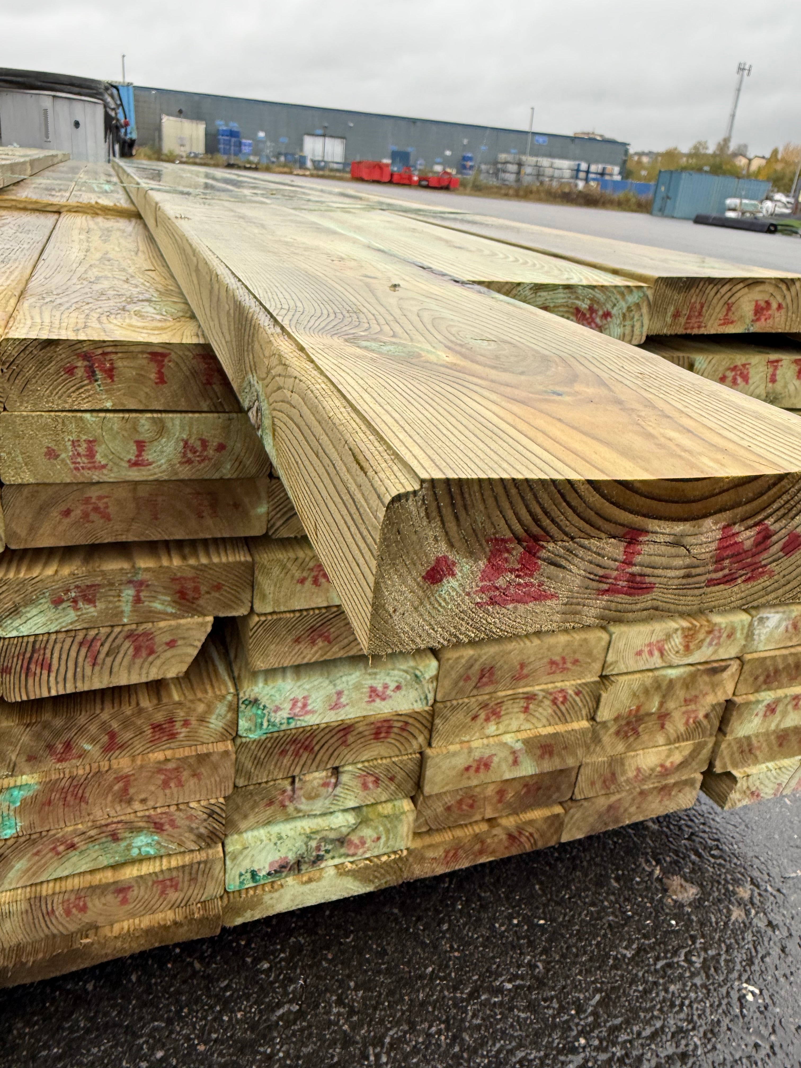 Paket Reglar 38x140mm – 85 st (4,80 m, Tryckimpregnerad Furu)