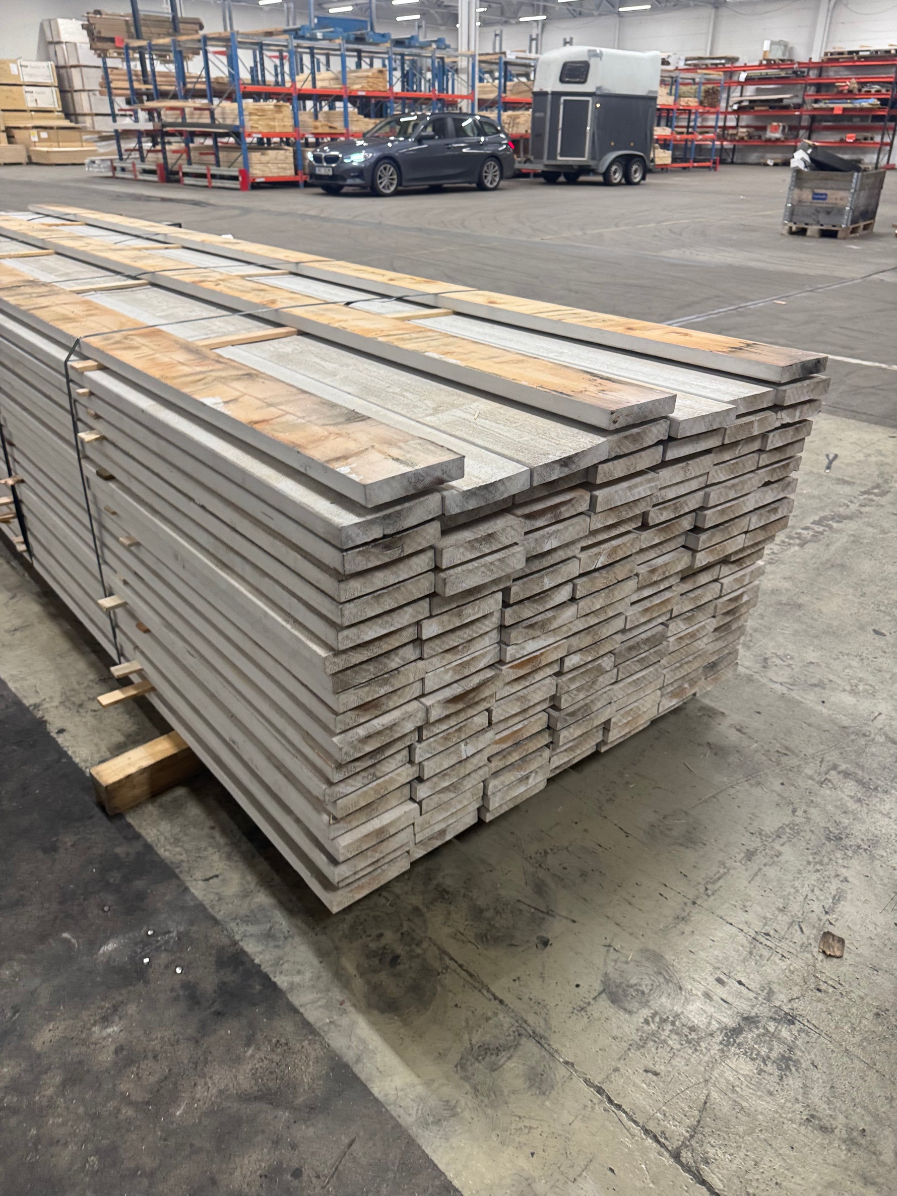 Paket Finsågad Panel 28x145mm- 4.20m, 129st vit/ljusgrå - Spirec