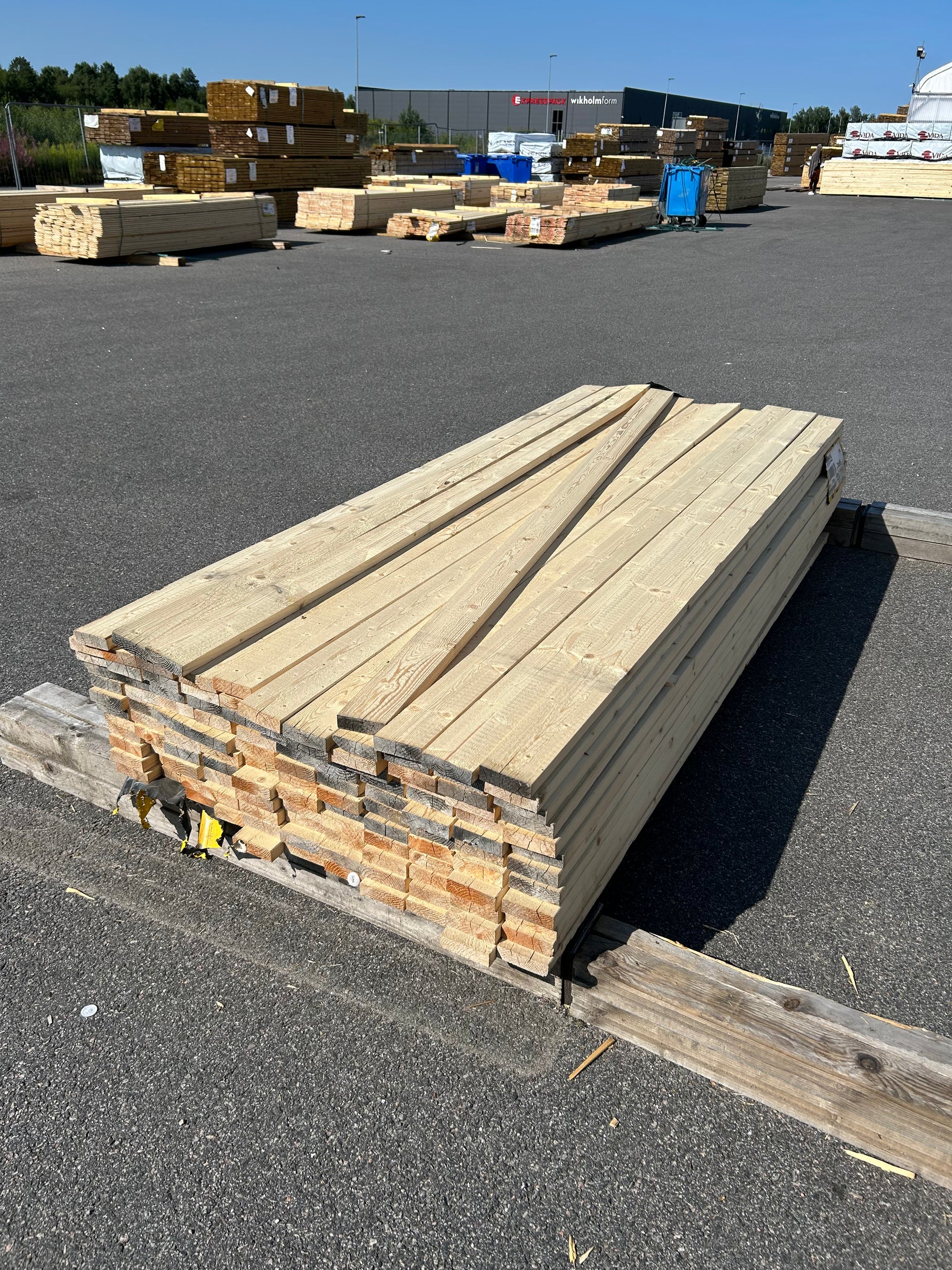 Paket Finsågade Brädor 28x95mm – 2,70 m – 128 st