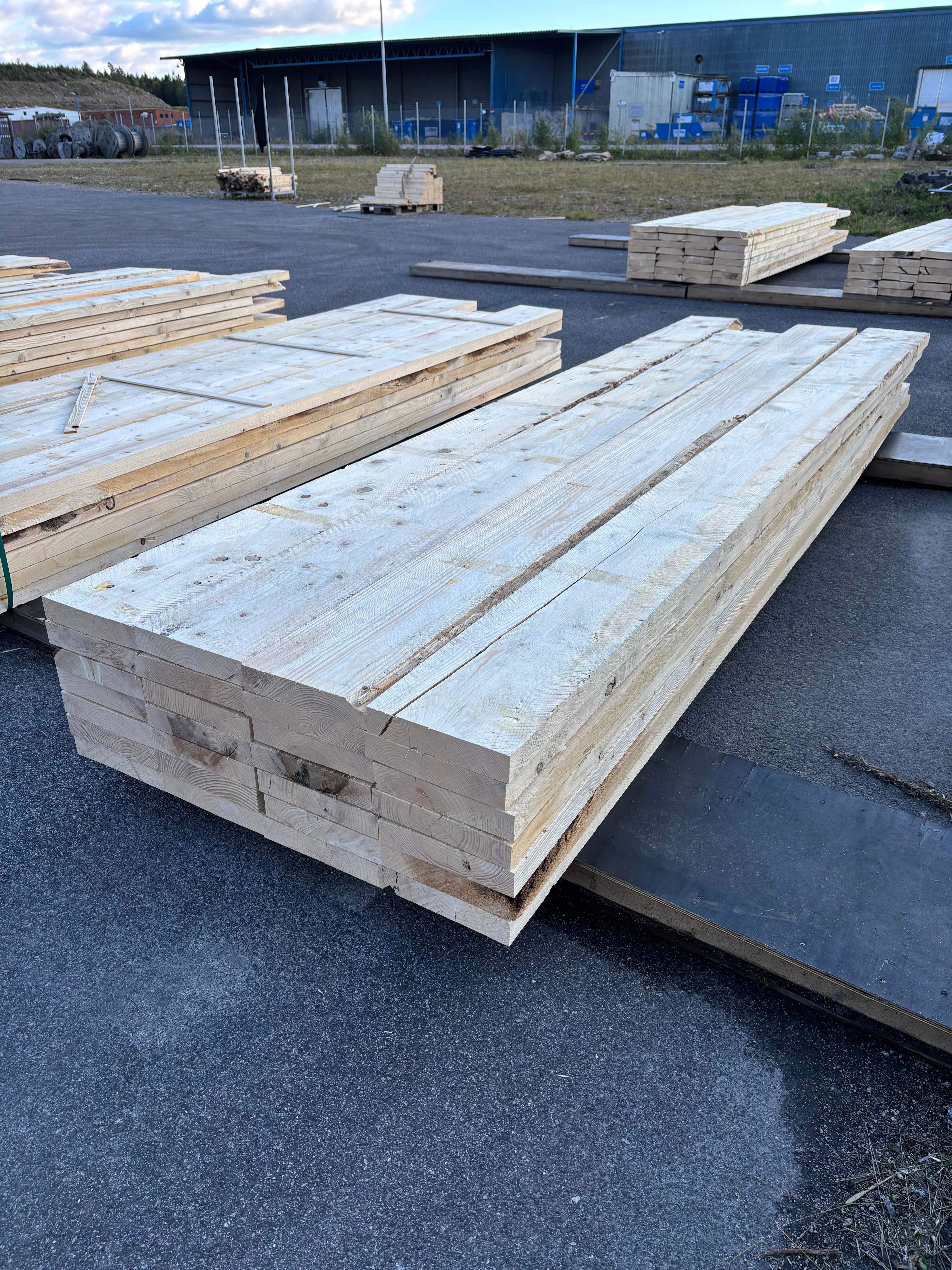 Paket Ohyvlade Reglar 47x248mm (3,30–3,60m) 28st Gran