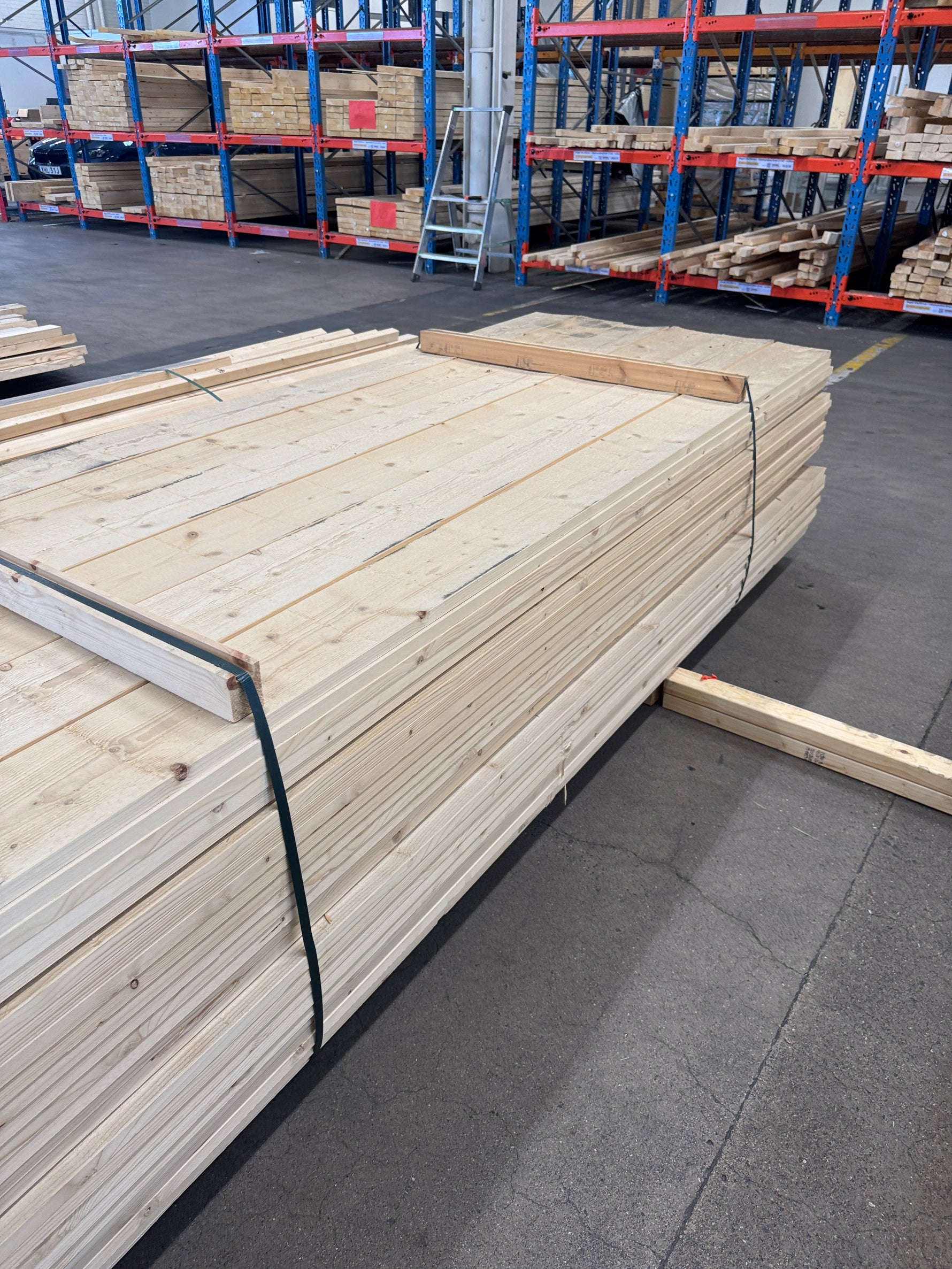 Paket Finsågad Panel 22x165mm 4,80m – 150 st Revor