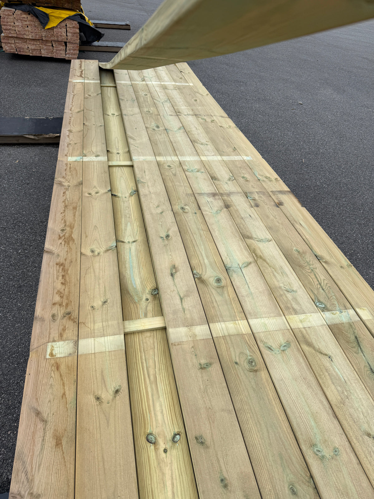 Paket Tryckimpregnerad Trall 28x120mm, 153st 4,20m (G4-2)