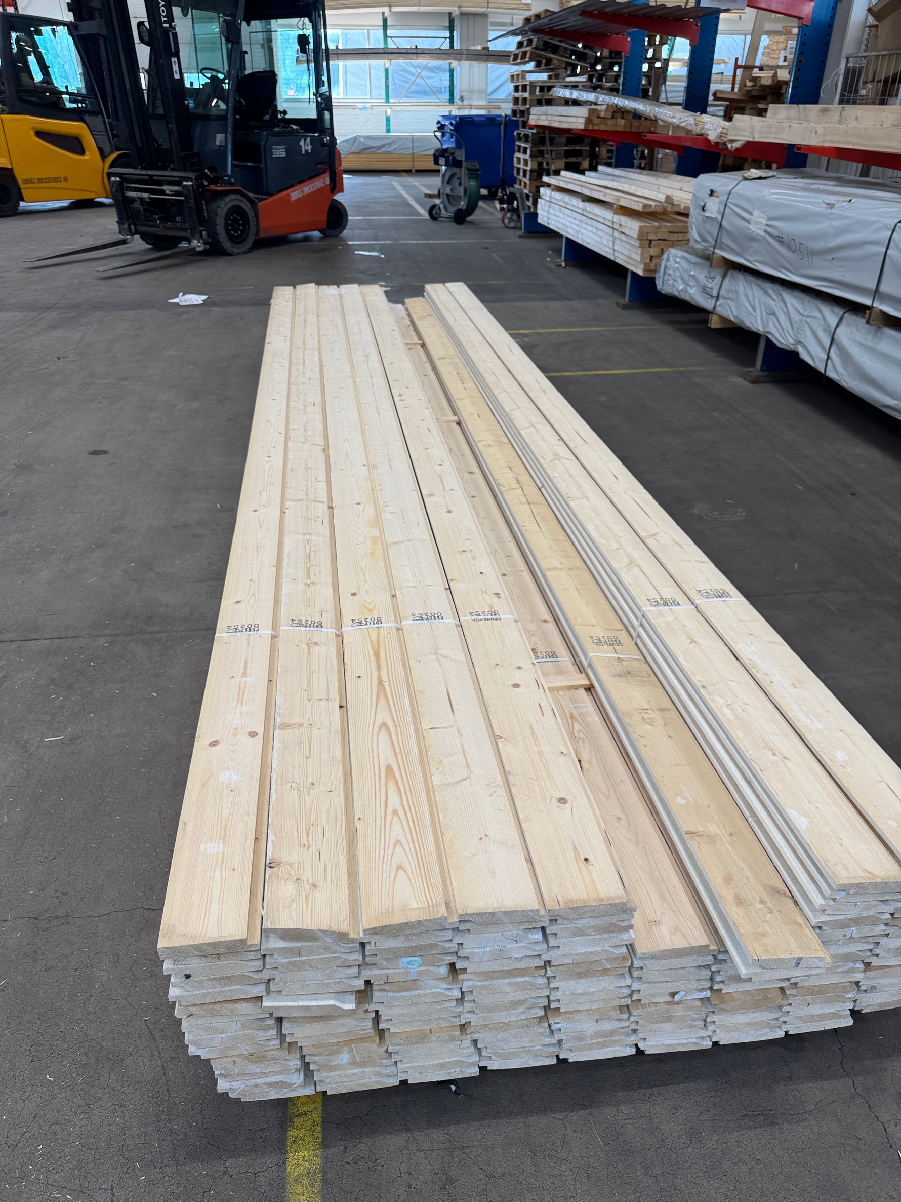 Paket Ytterpanel Enkelfas Halvspont 22x120mm, 4,50m, 127st – Grundmålad