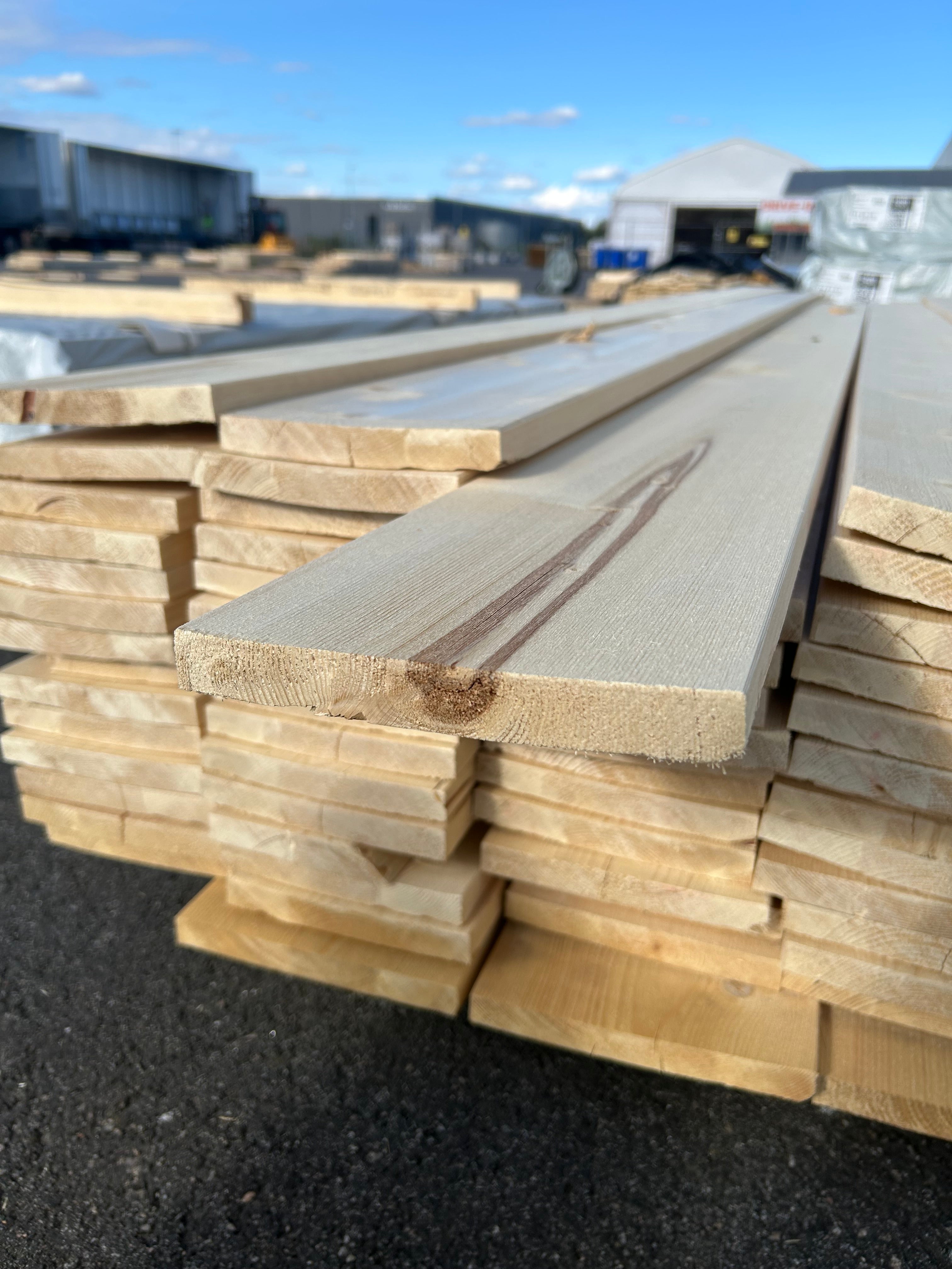 Paket Finsågad Panel 22x170mm 82st 3.60–5.40m – Andra sortering