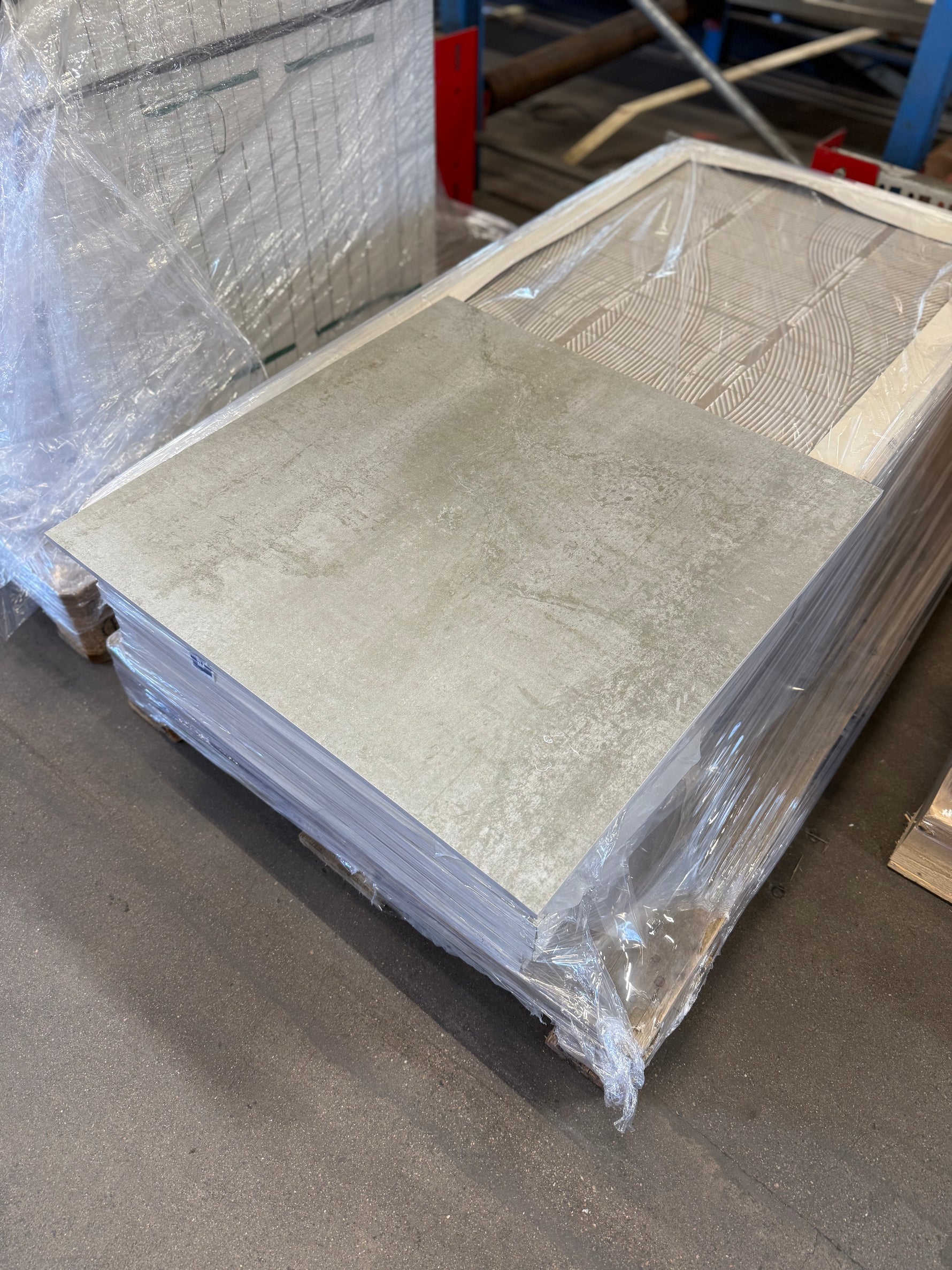 Parti Klinker Metall Silver Såg 60x60, 16 paket totalt ca 23m²