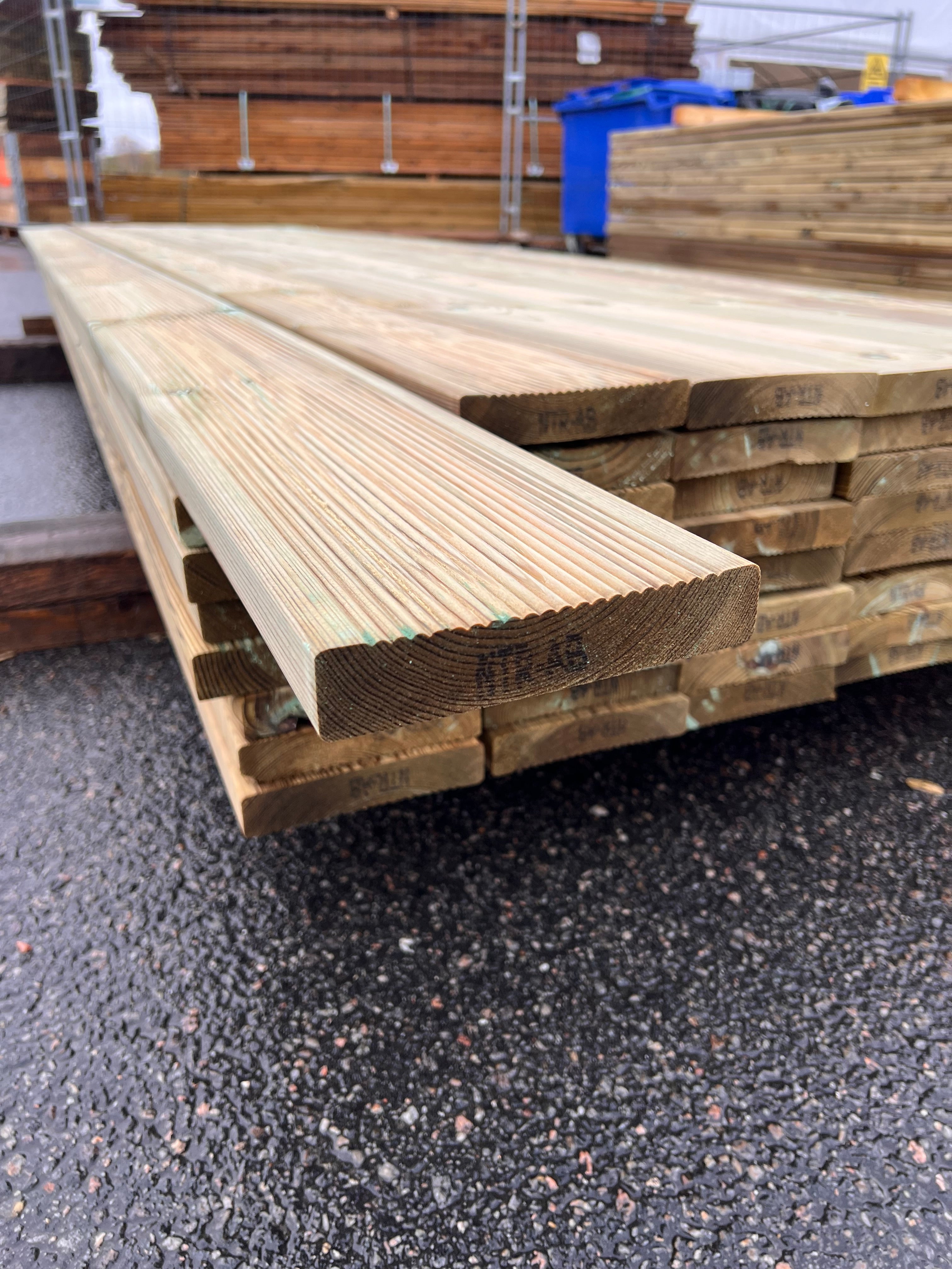 Paket Rillad Trall Tryckimpregnerad 28x145mm – 57 st (3,90 m, Furu, B-sortering)