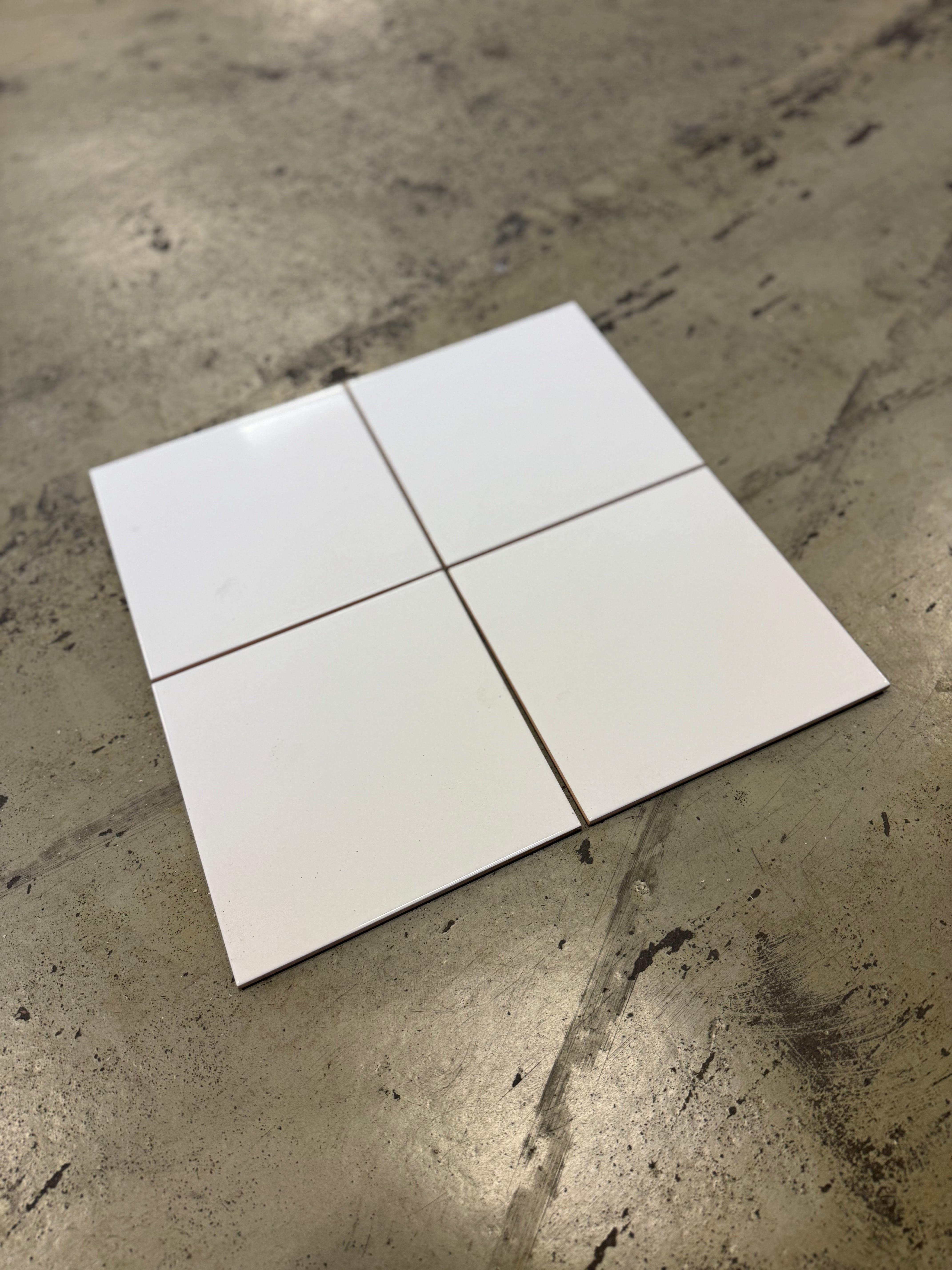 Paket Kakel  200x200mm Vit 40st/pkt 1.60kvm