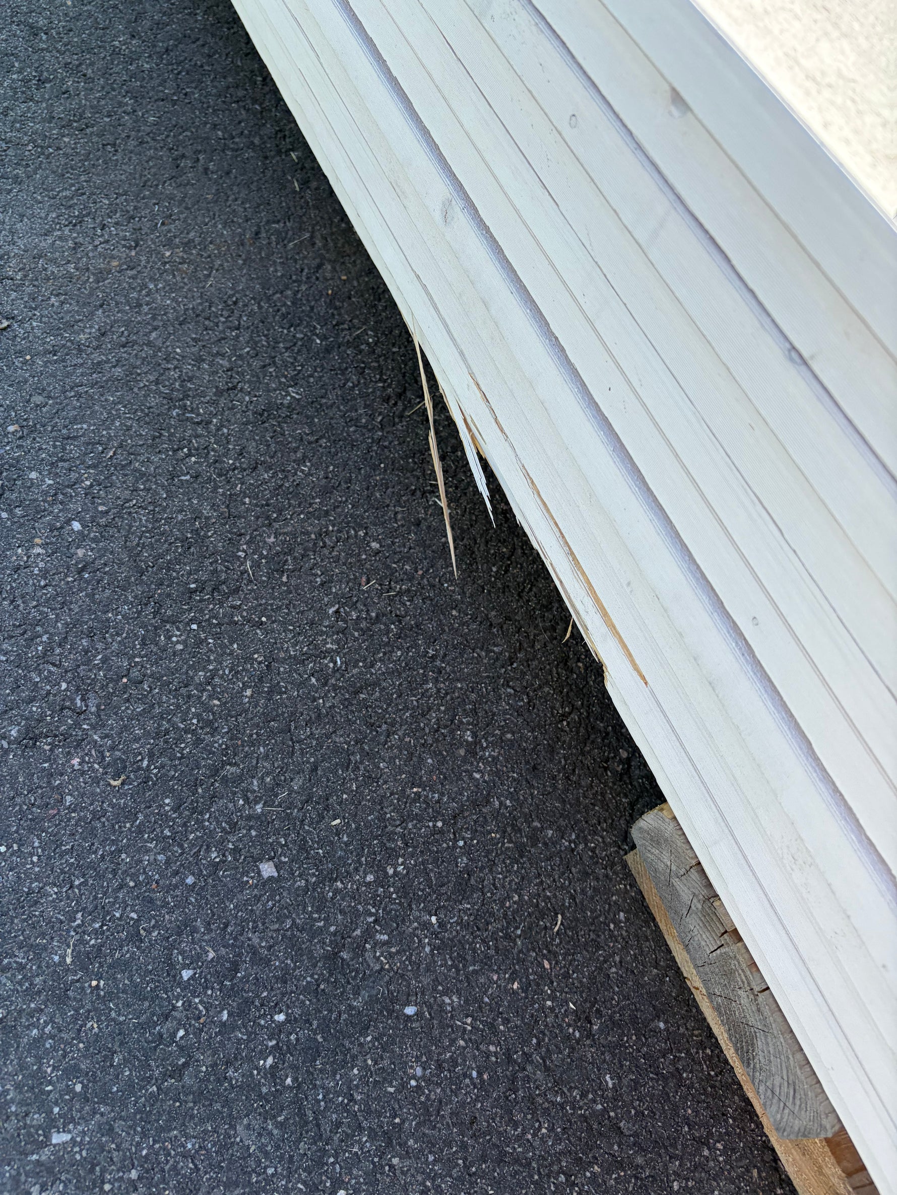 Paket Finsågade Brädor 22x95mm, 120st 5.20-5.40m Mellanstruken