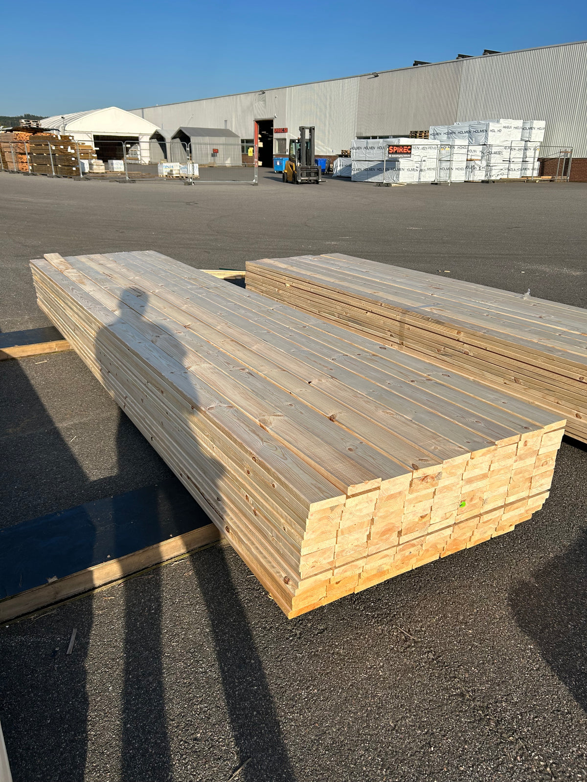 Paket Obehandlad Rillad Furu Trall 28×120 mm (4,50 m) 135 st