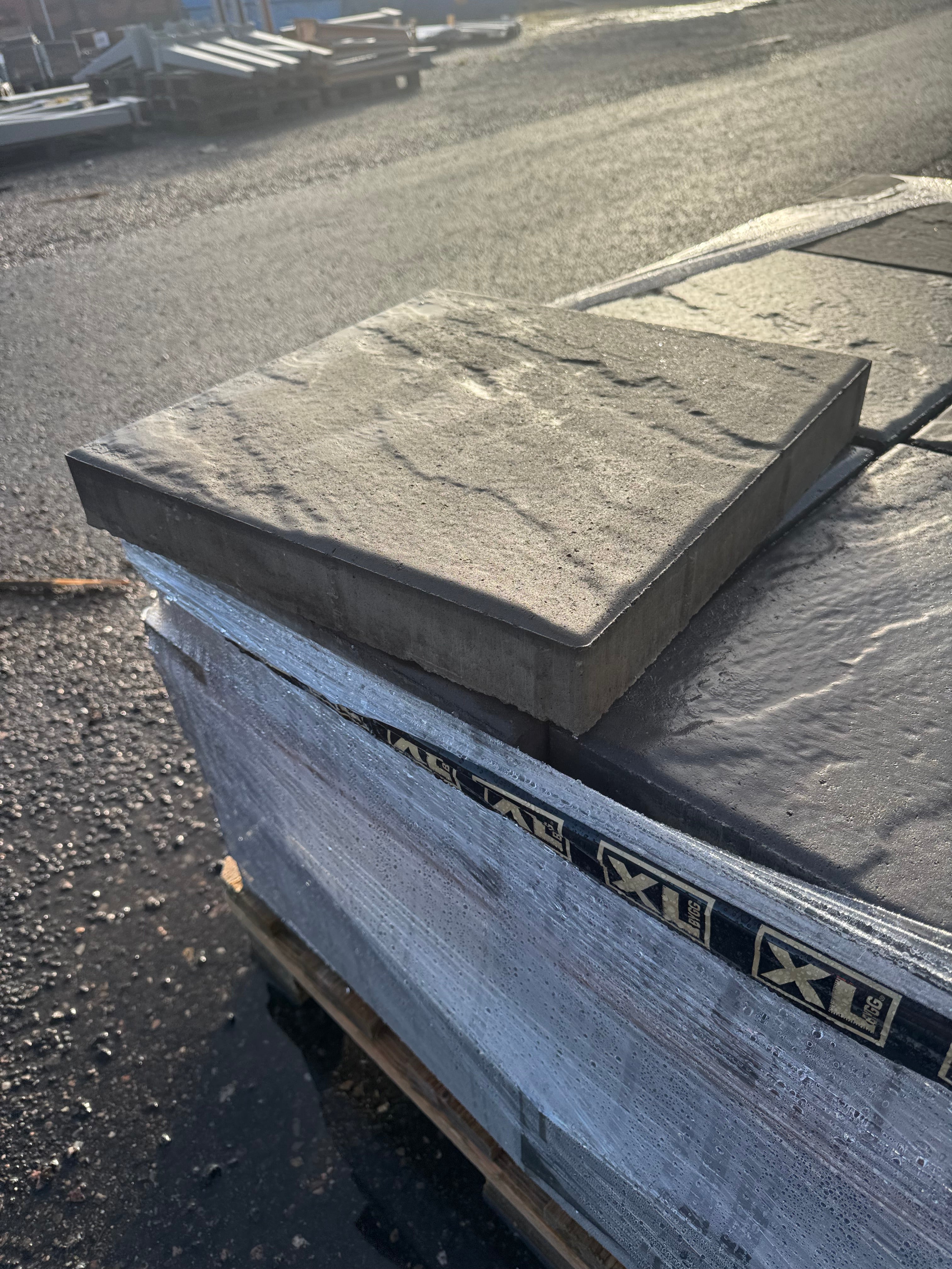 Marksten Cambridge 420x420x50 mm – Grafit 170 kr/kvm