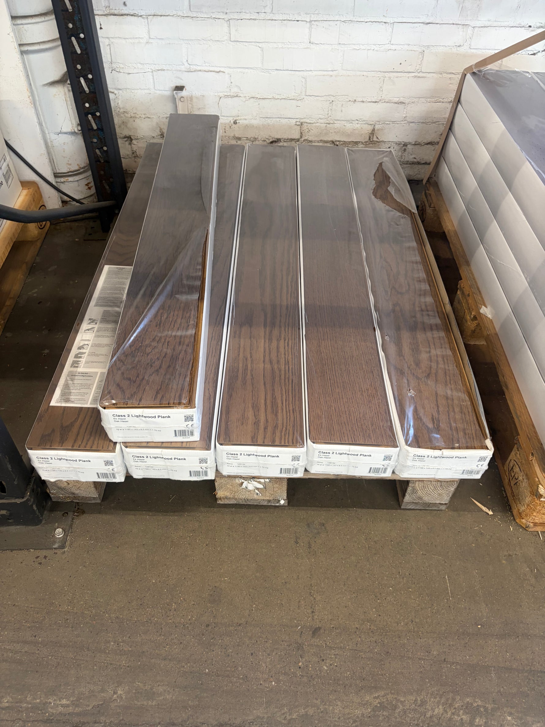 Parti golv Class 2 Lightwood Plank Ek Hazel – ca 10,20 kvm