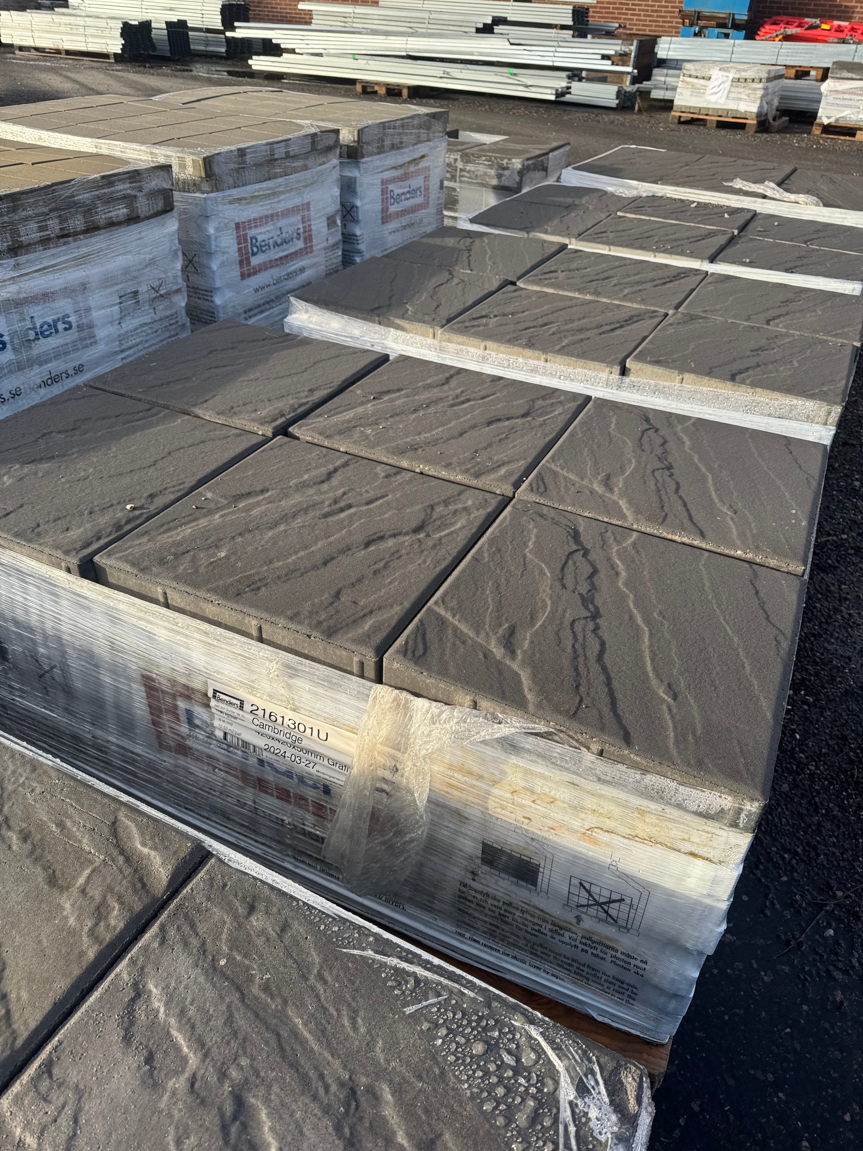 Marksten Cambridge 420x420x50 mm – Grafit 170 kr/kvm