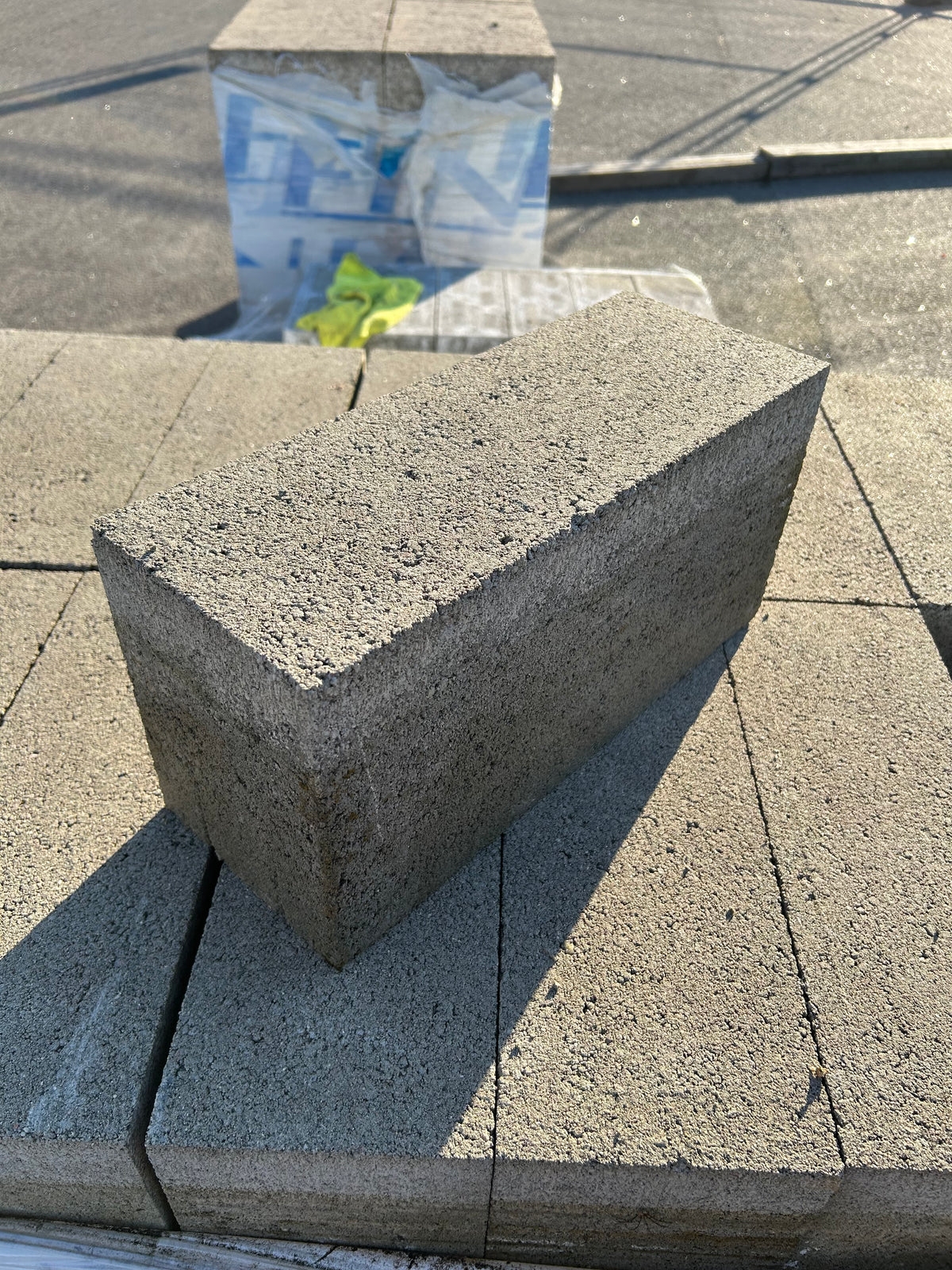 Pall Finja Betong Hålsten 15H 190×150×390 mm – 22 st
