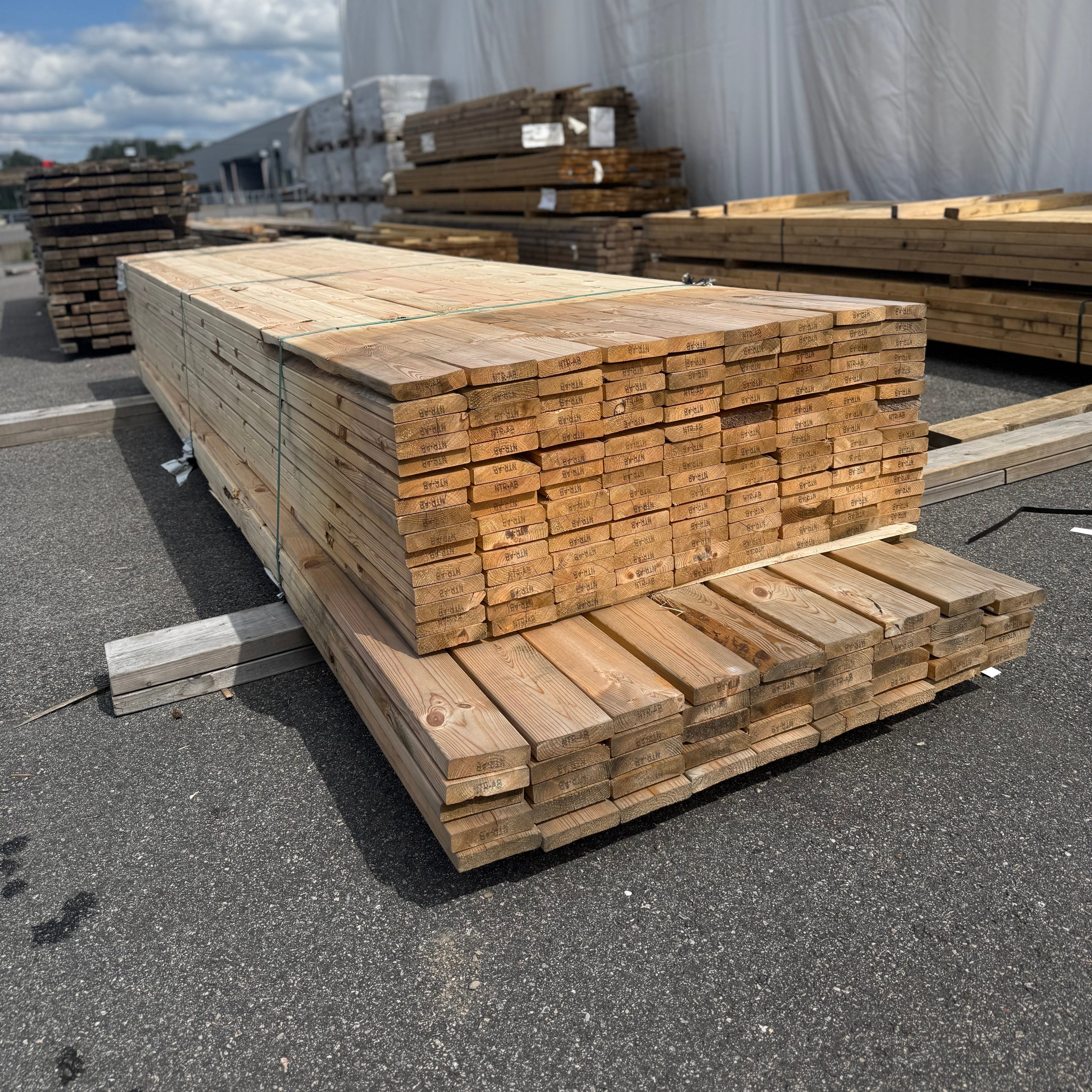 Paket Obehandlad Trall 28x120mm Furu