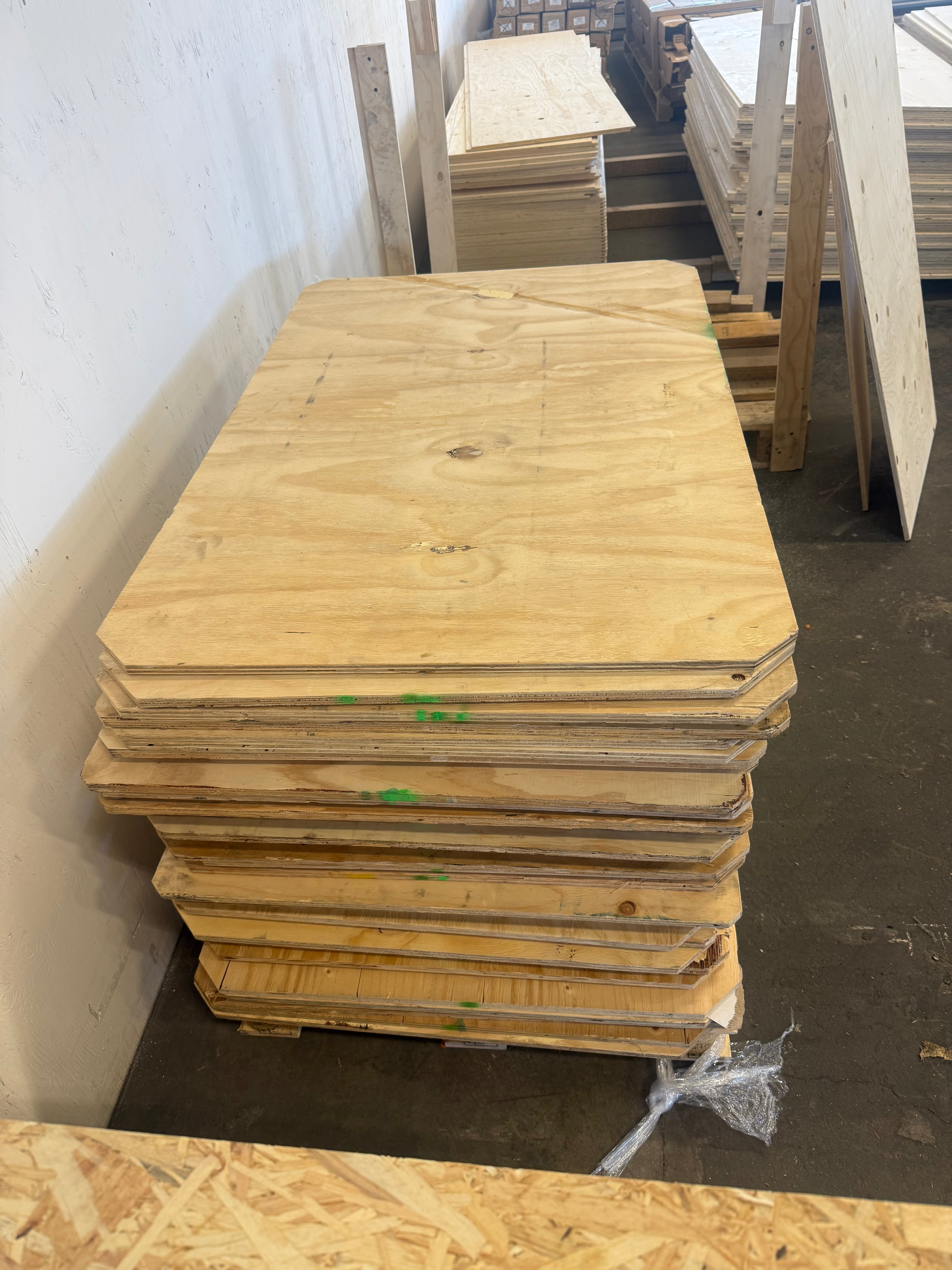 Plywood Bitar 15mm 800x1200mm