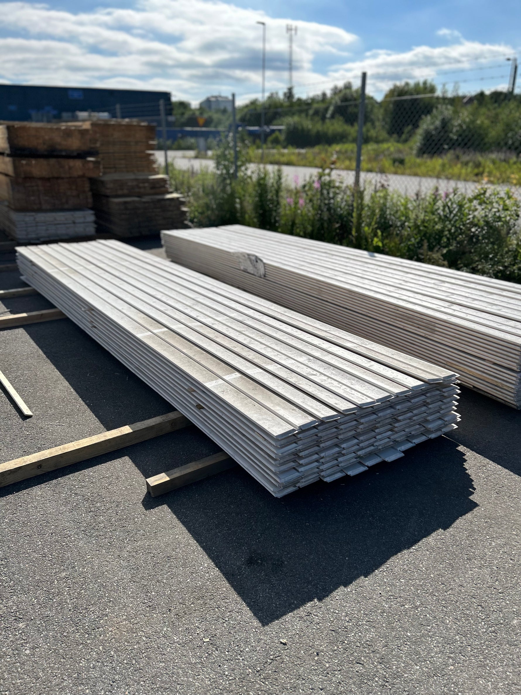 Parti Enkelfas Fals Ändspont 22x120mm, 260st 4.80m- Mellanstruken