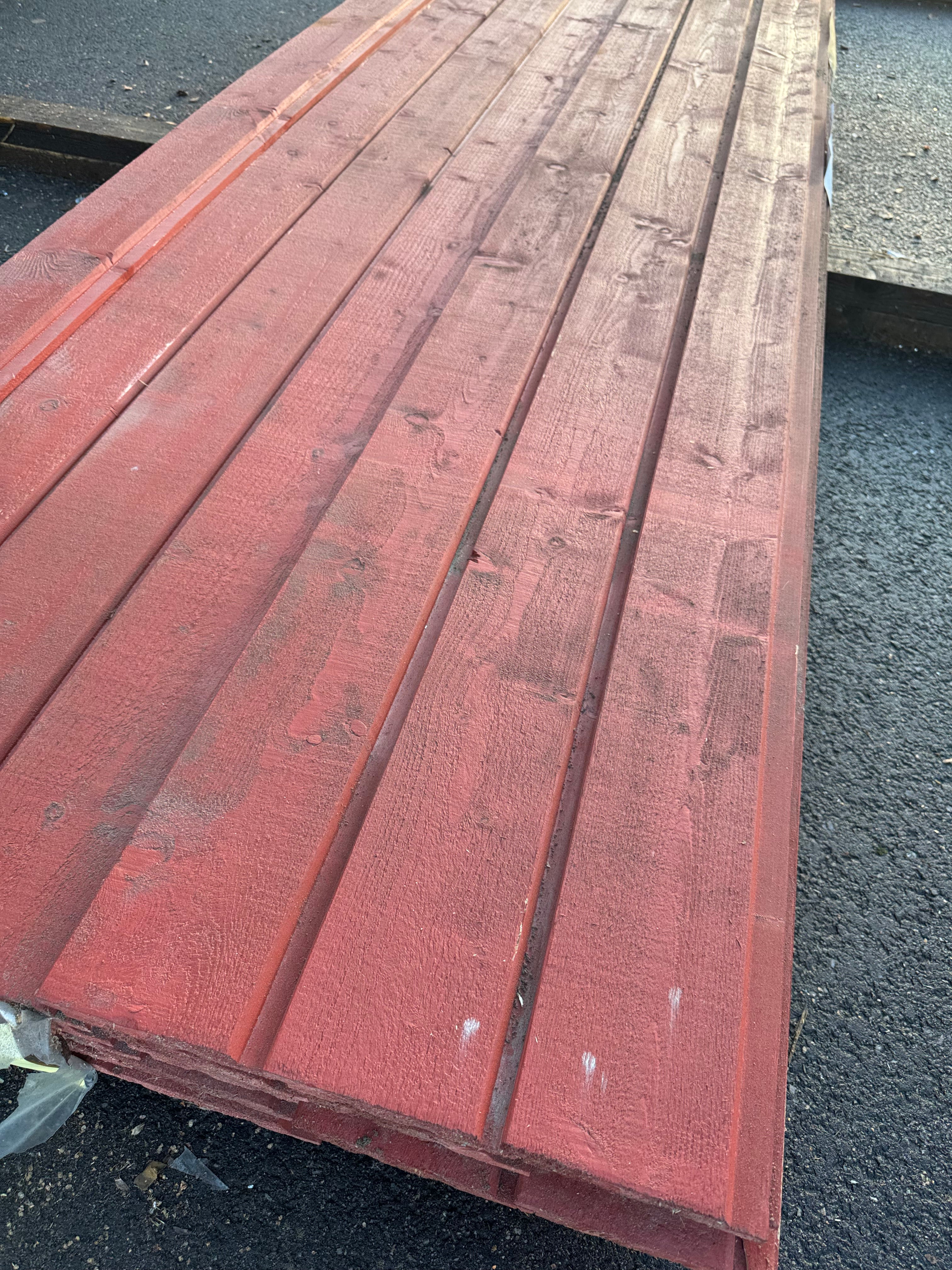 Paket Ytterpanel Falsad Enkelfas 21x147 mm – 46 st (5,10 m, Brandröd)