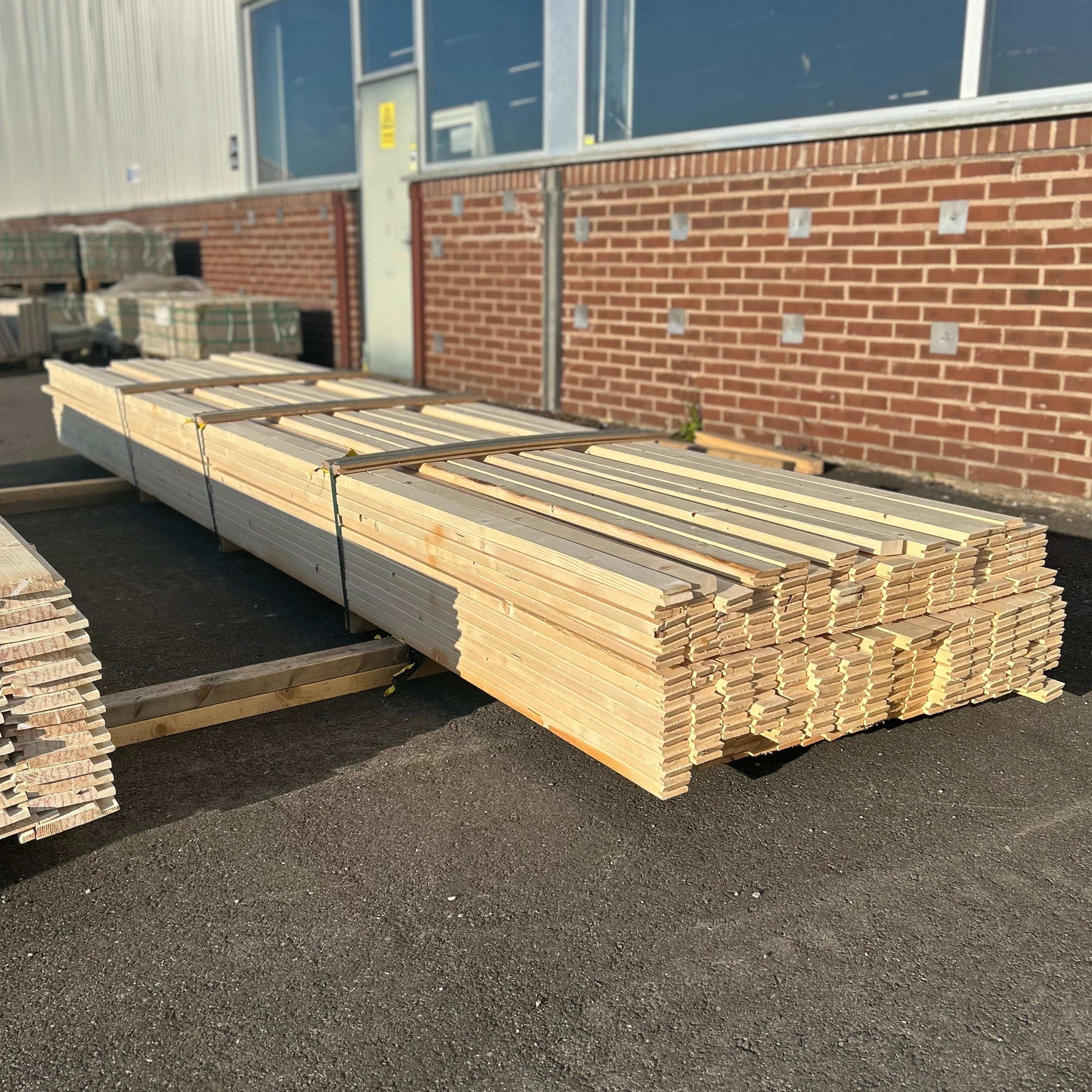 Paket Glespanel 28x60 – 200st (4.50 m) – Ändspontad – Obehandlad