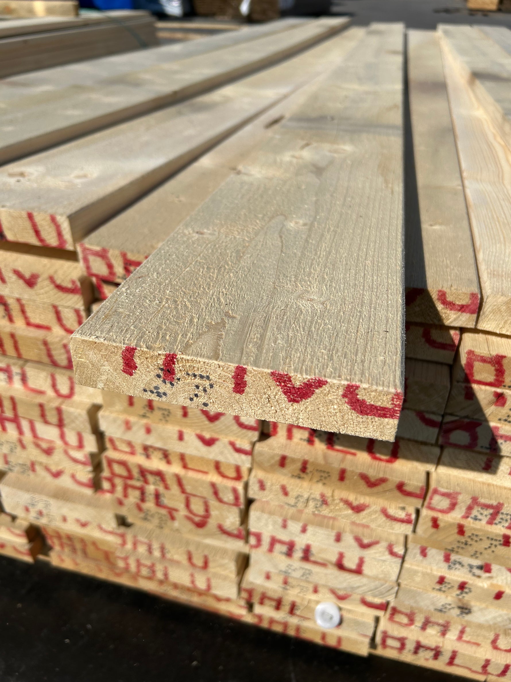 Paket Finsågade Brädor 28x145mm 2.70m 131st Obehandlad
