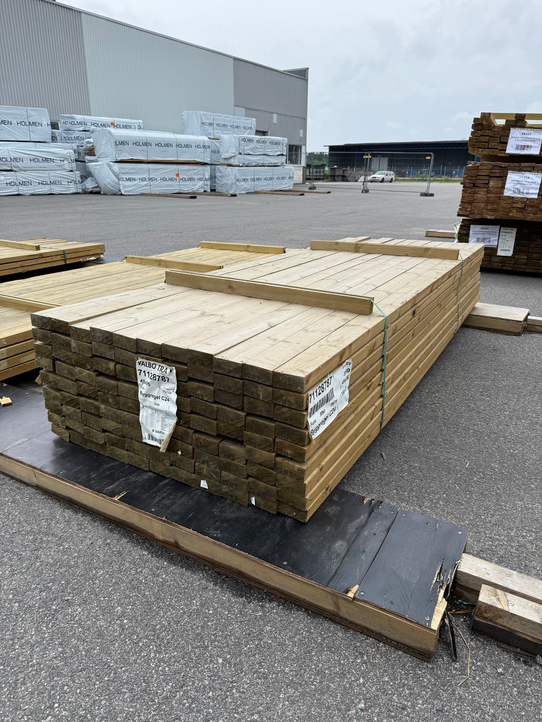 Paket Tryckimpregnerade Reglar 45x95mm 3.0m C24 Furu 99st NTR AB