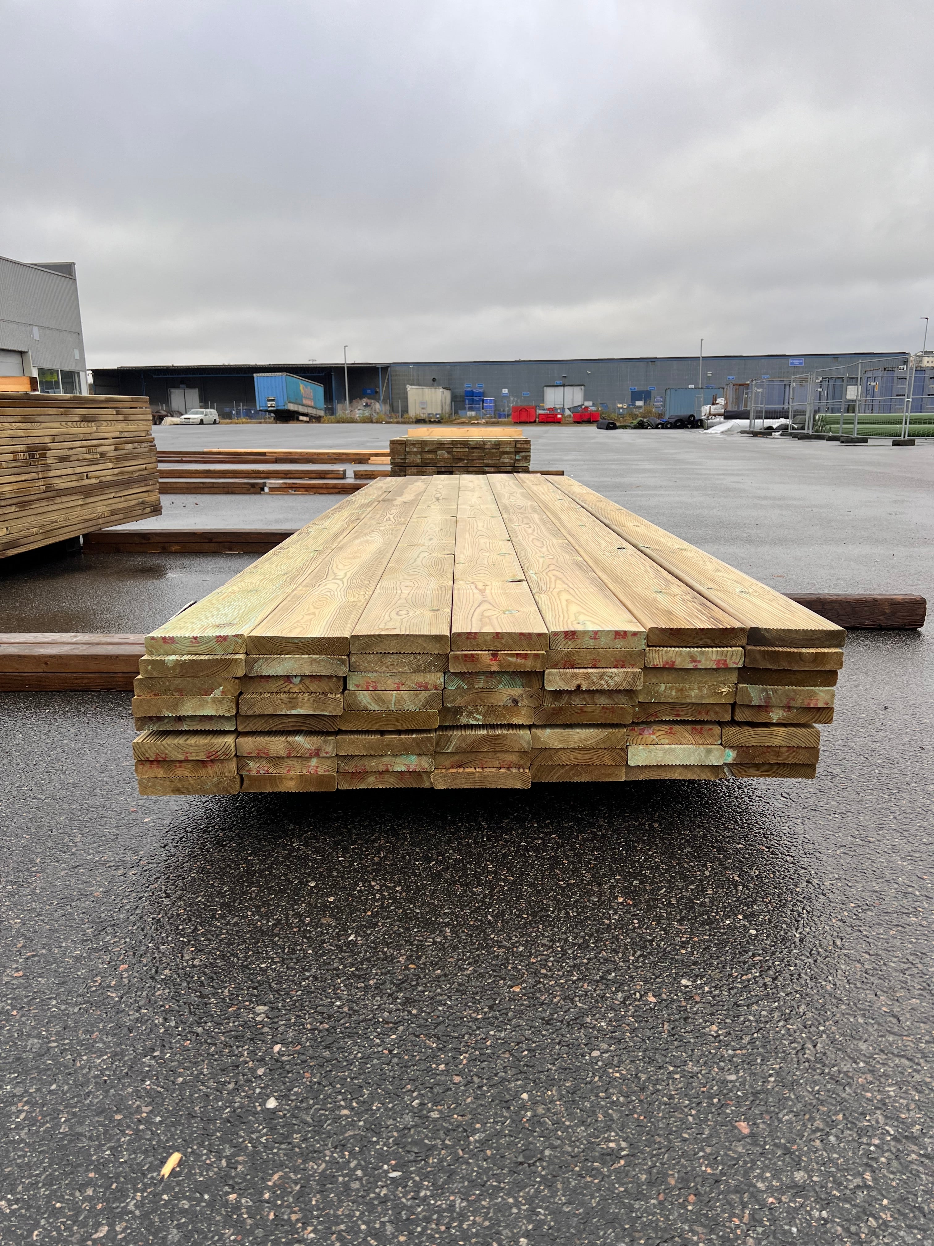 Paket Rillad Trall Tryckimpregnerad 28x145mm – 57 st (3,90 m, Furu, B-sortering)