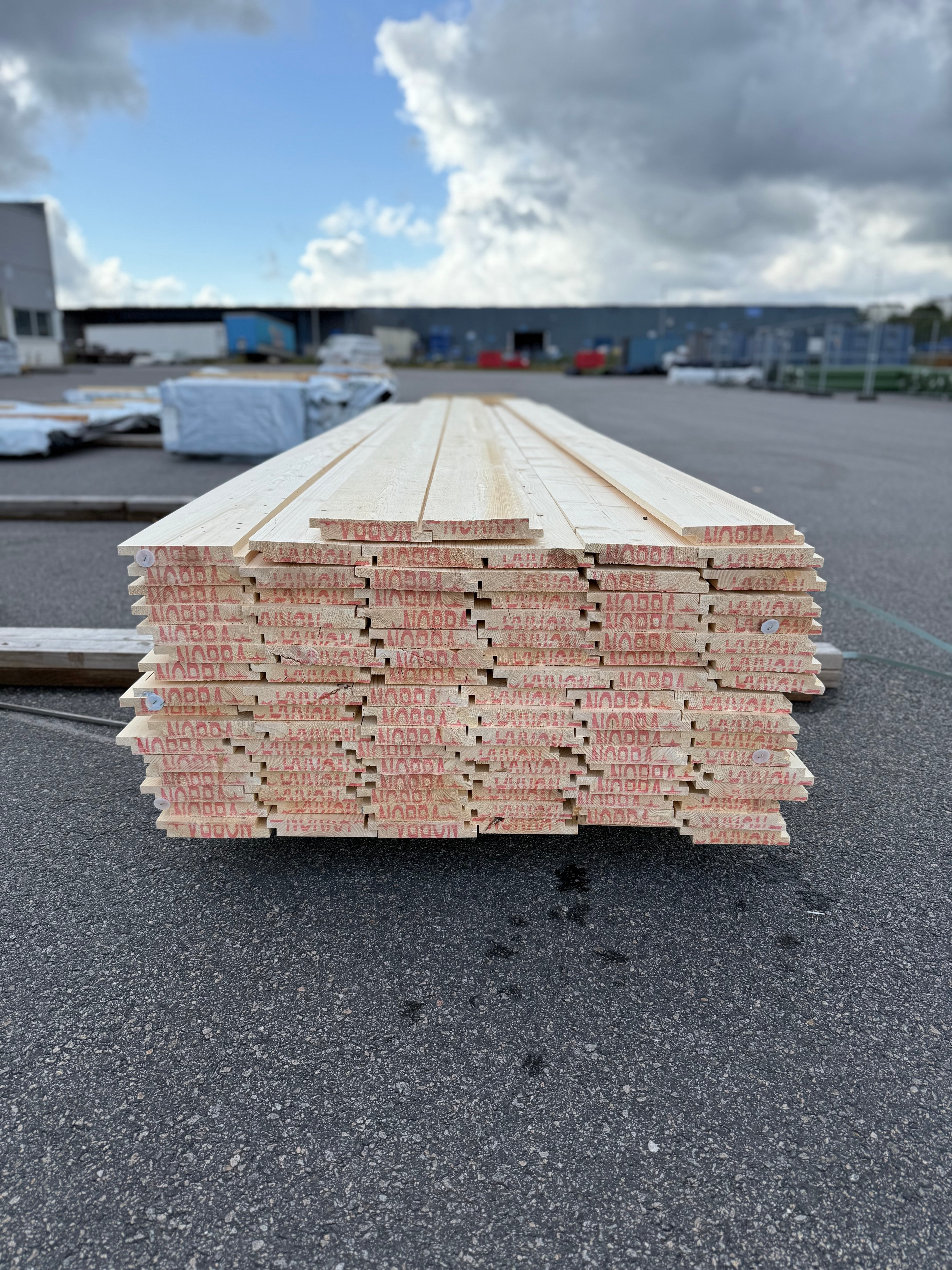 Paket Hakfals 28x170mm 99st 4.20m