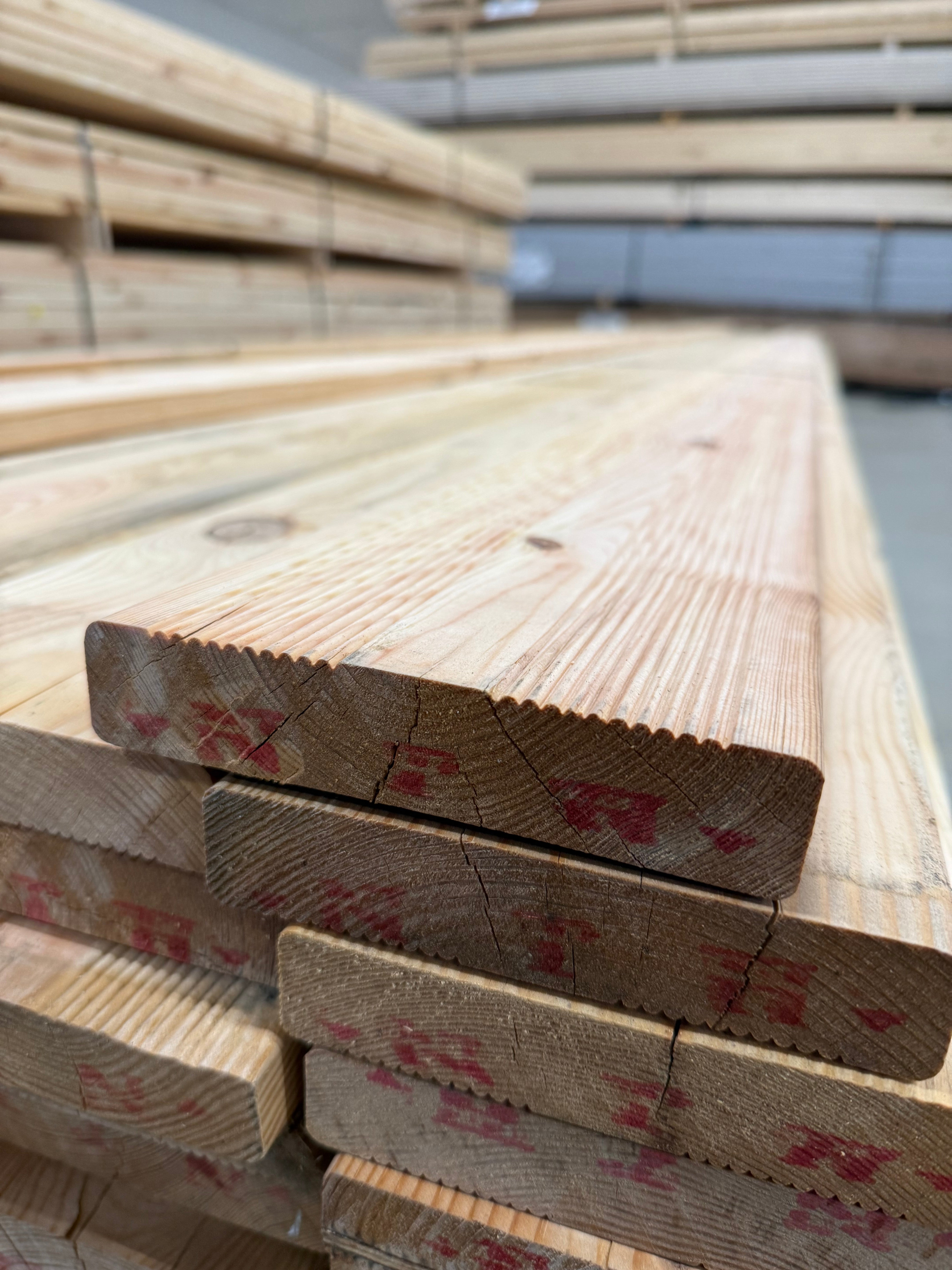 Paket Hyvlade Rillade Brädor 27x145mm (Furu) B- sortering