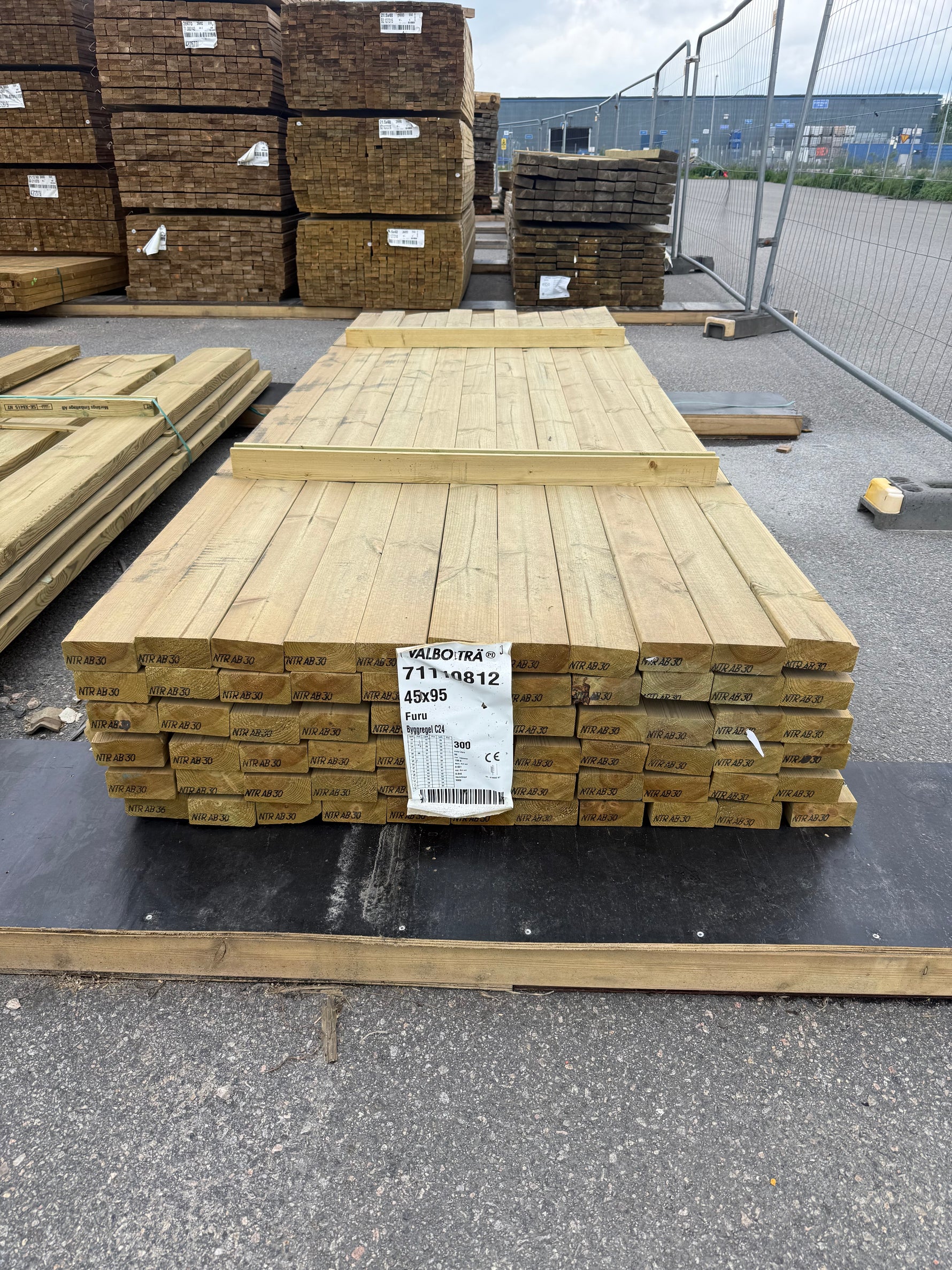 Paket Tryckimpregnerade Reglar 45x95mm, 66st 3,0m