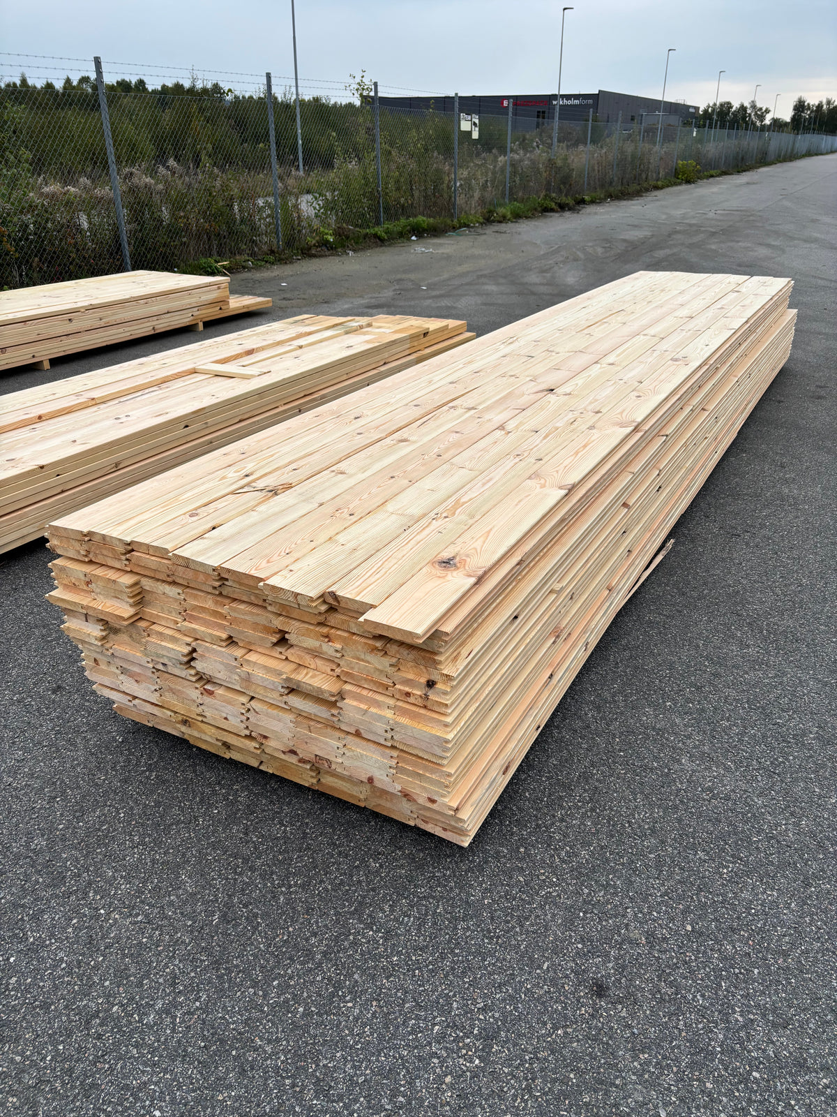 Paket Spontade Furu Brädor 27x145mm 5,40m – 152st (Andra Sortering)