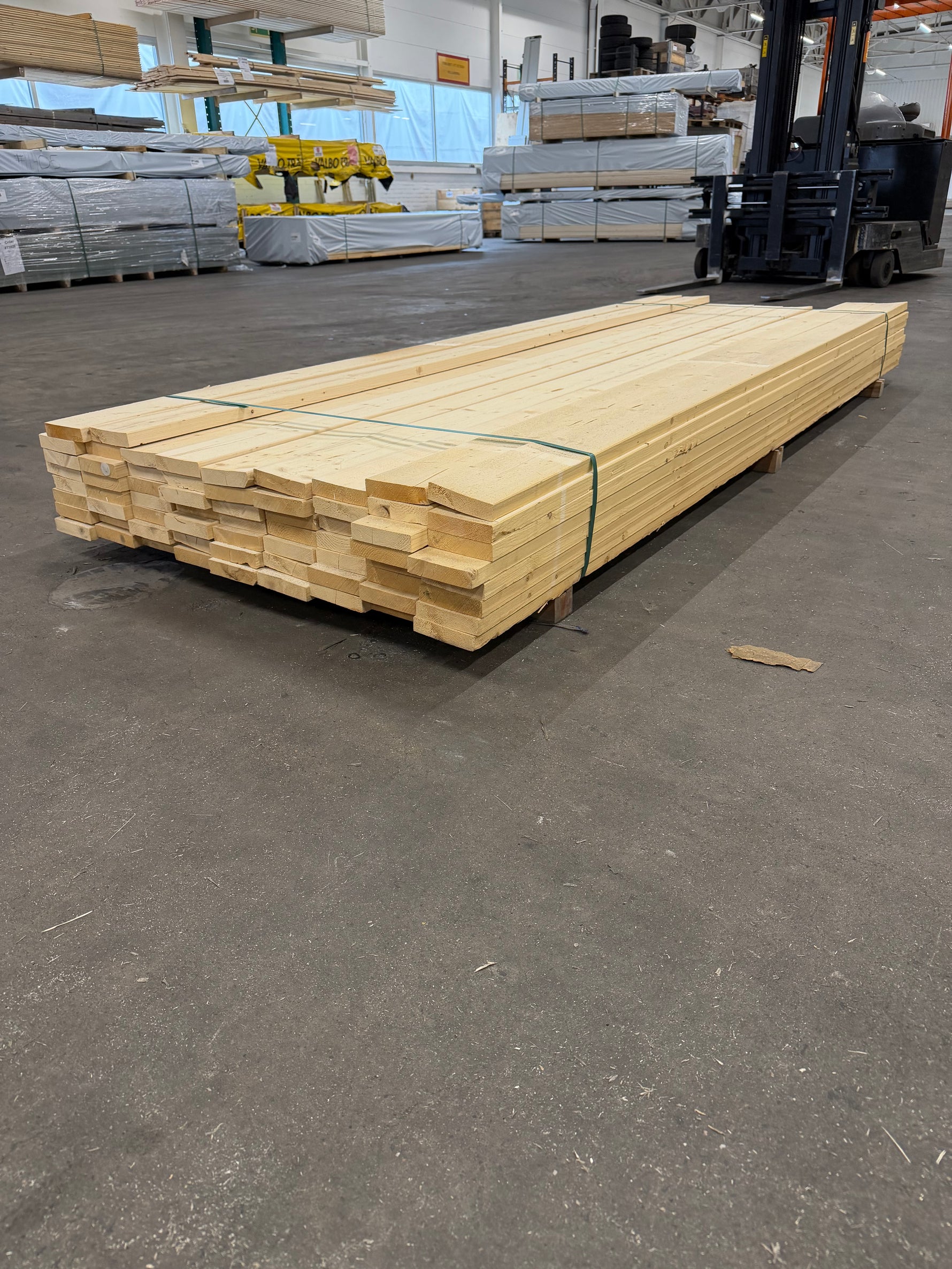 Paket Finsågade Brädor 28x120mm, 3.0m, 67 st