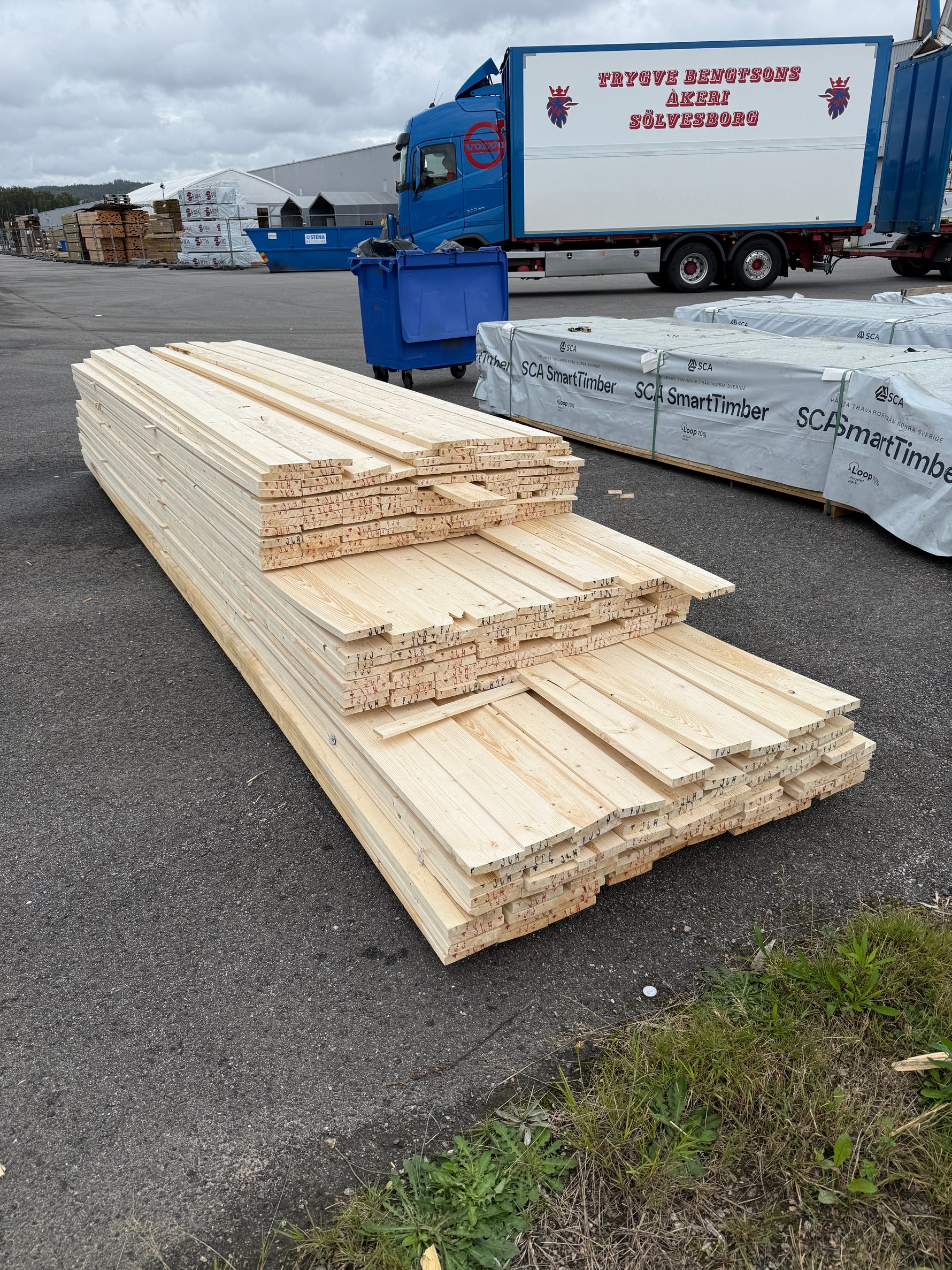 Parti Finsågade Brädor 22x120 mm – 3.60-4.80m (Andra sortering)