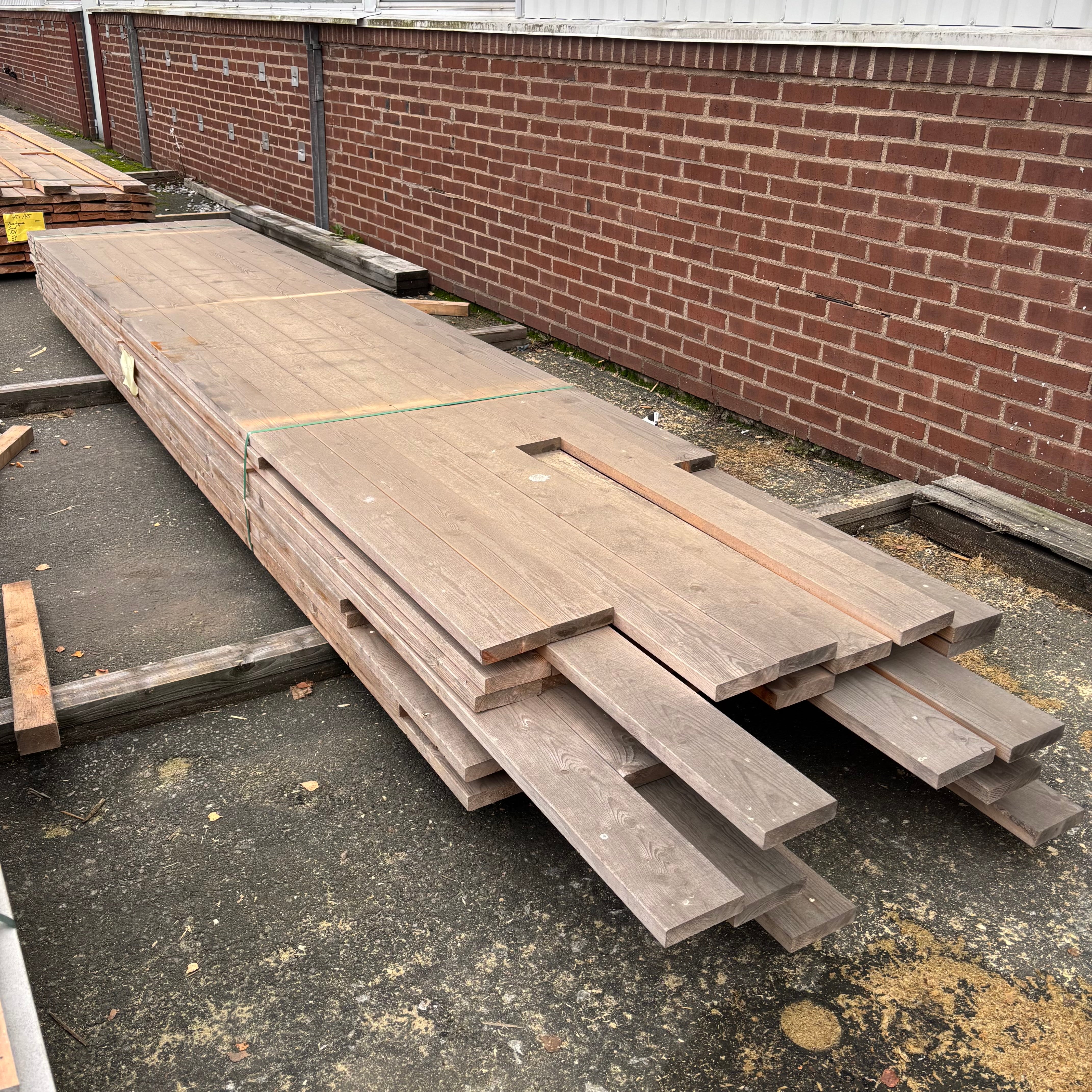 Paket Brädor Rundhyvlad 34x145mm – 70 st (3,6–5,4 m, Obehandlad Gran)