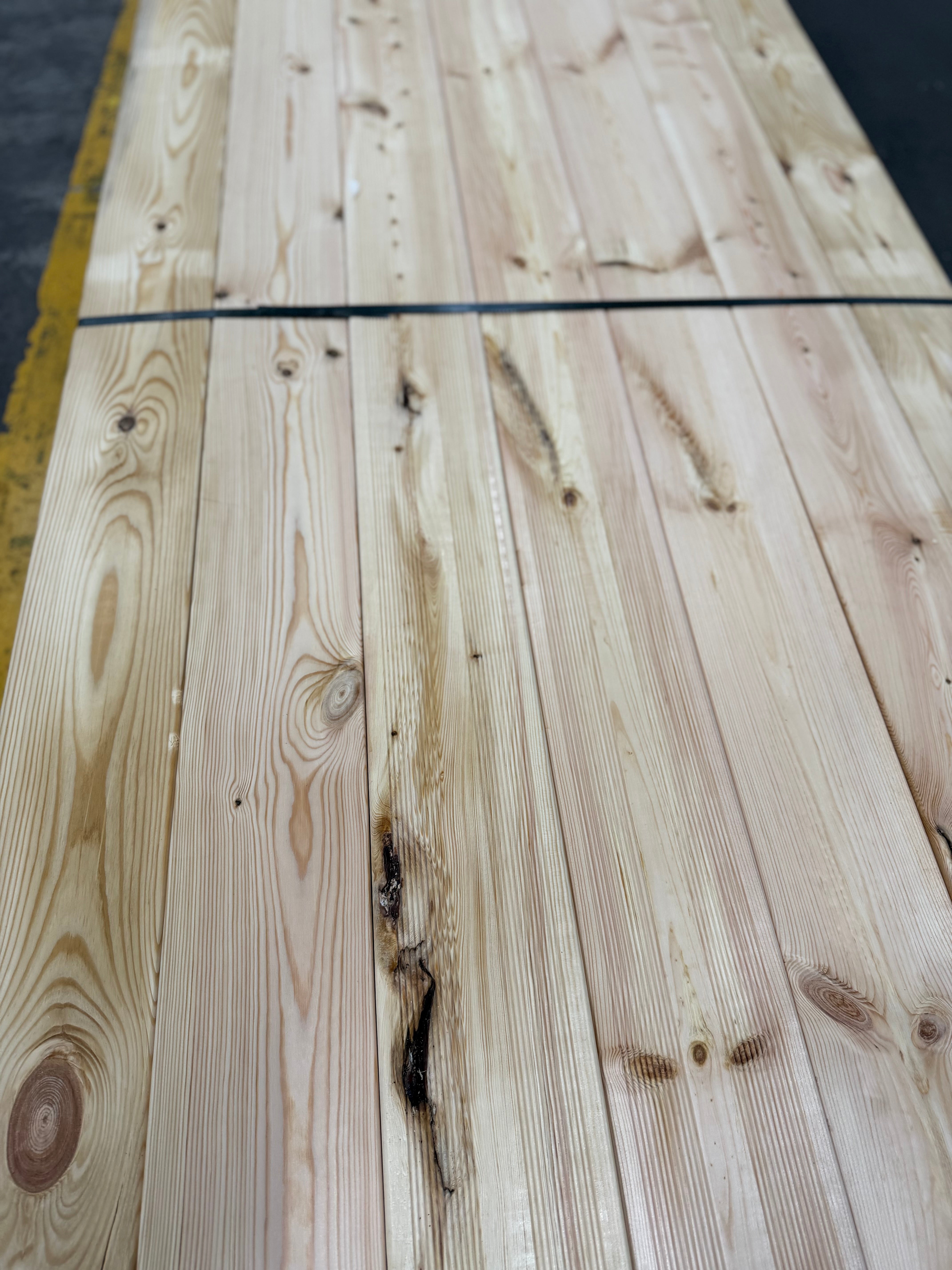 Paket Hyvlade Brädor 27x145mm 3.60m- 49st (Furu Rillad) B- sortering