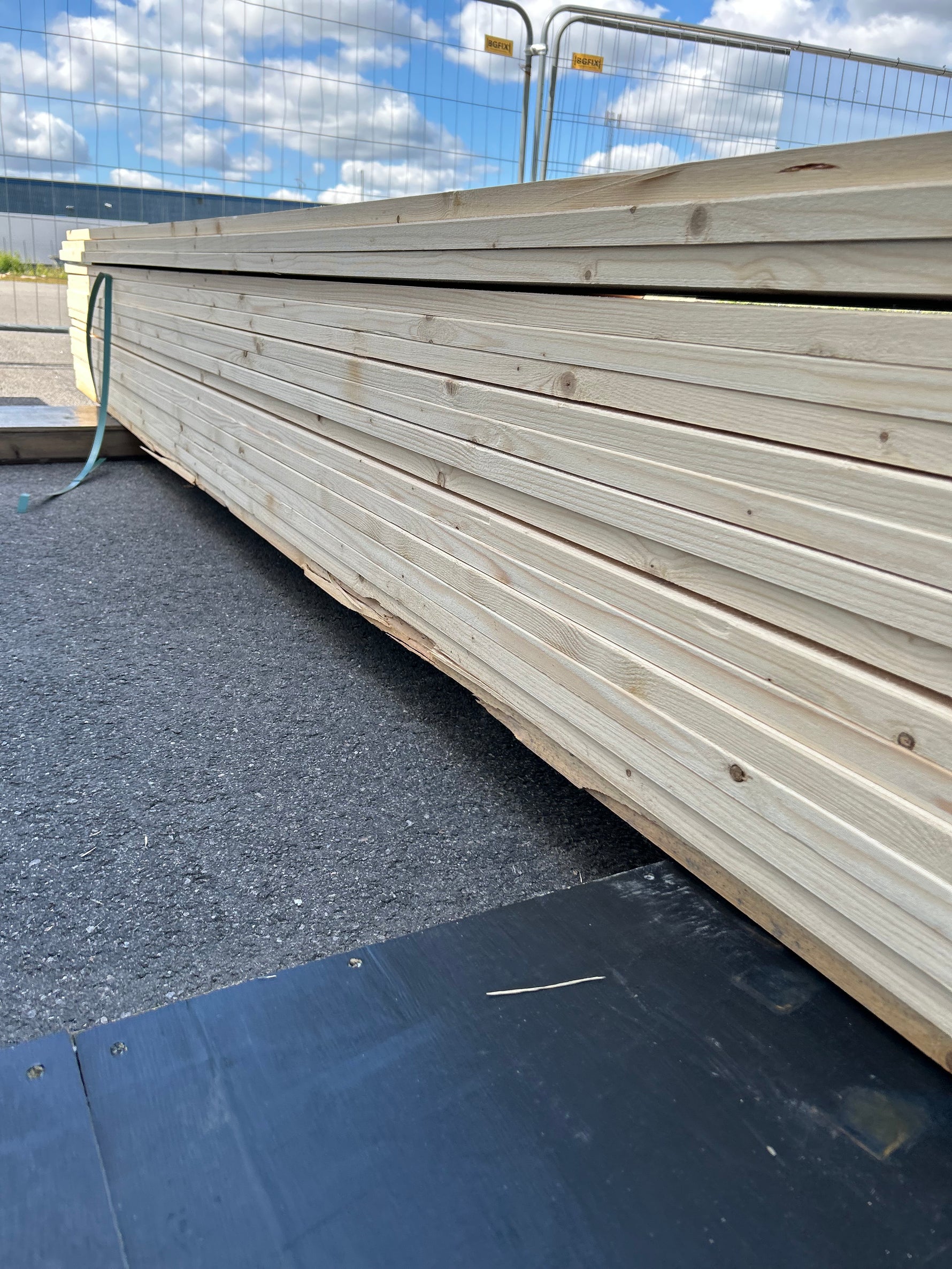 Paket Finsågade Brädor 28x145mm 4.50m 114st Obehandlad