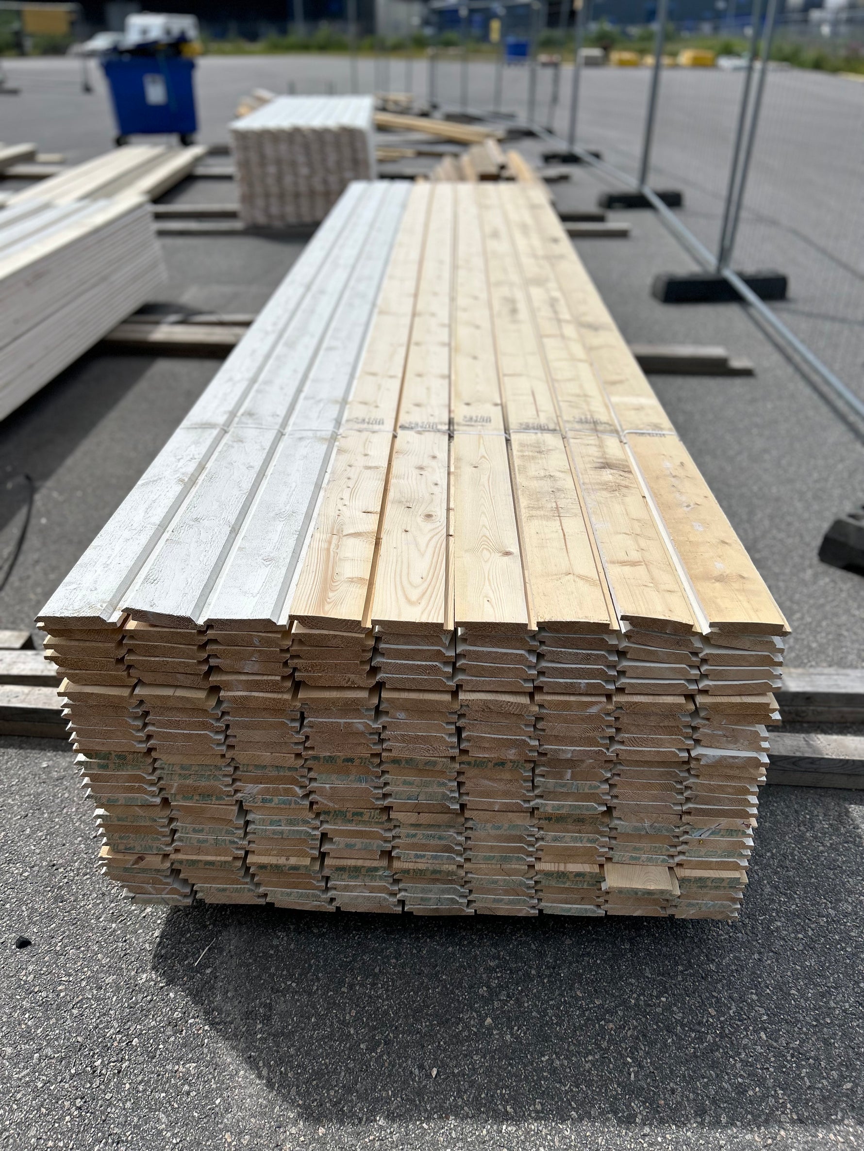 Paket Dubbelfas Halvspont 22x120mm 4.50m 225st Grundmålad