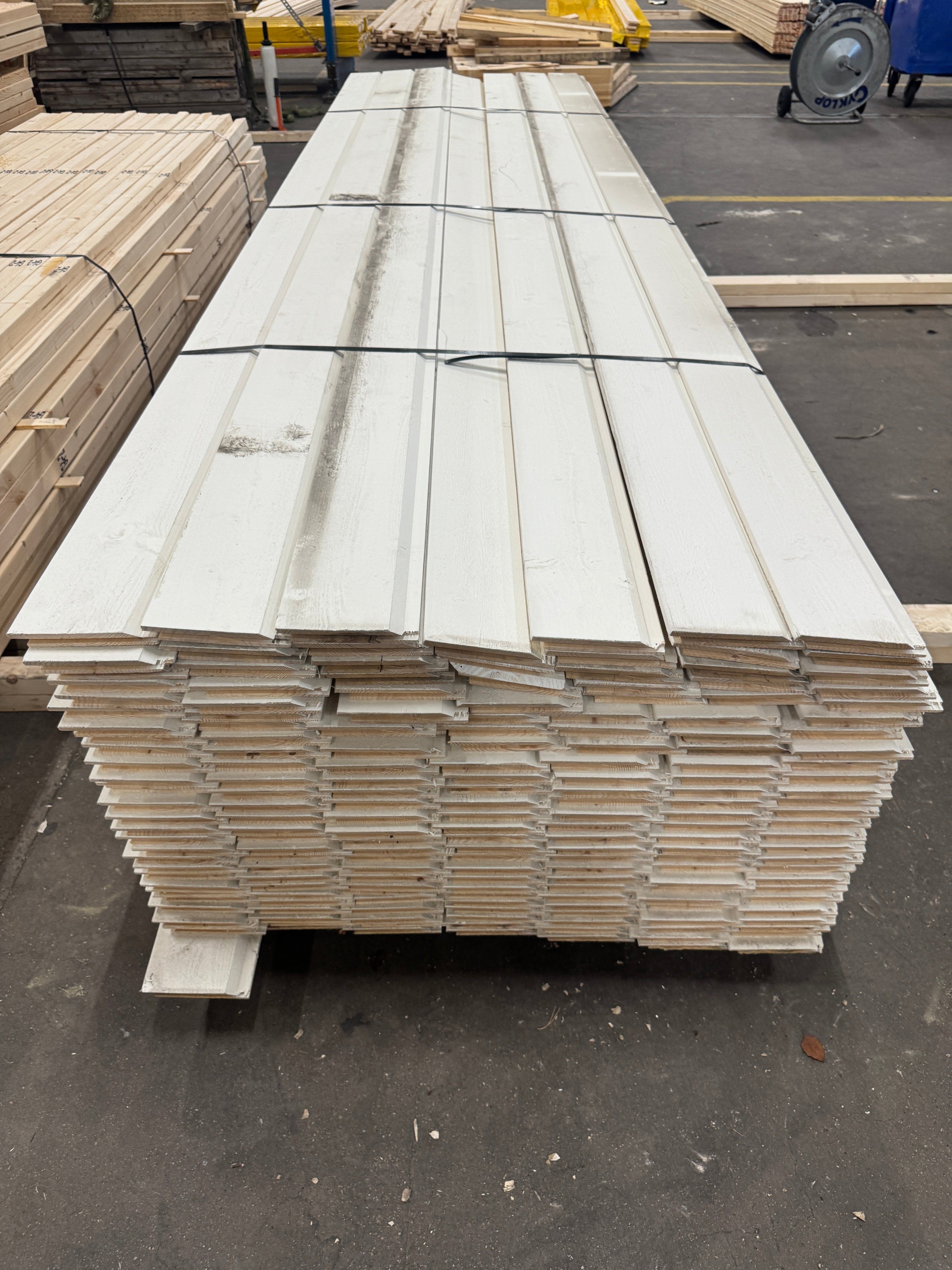 Paket Ytterpanel Enkelfas Halvspont Ändspont 22x145mm – 184 st
