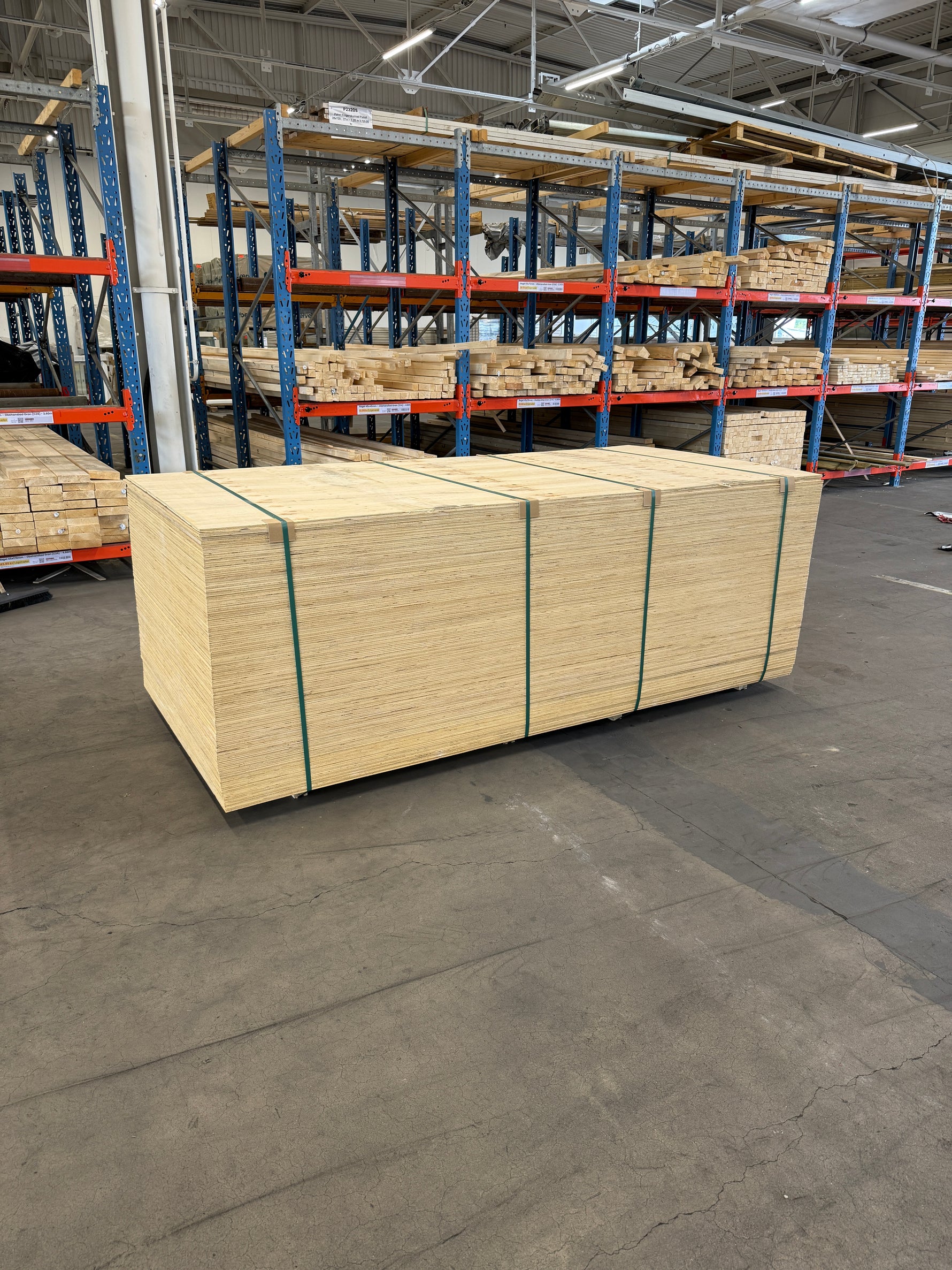 PLYWOOD SKIVOR- 12x1220x2440MM