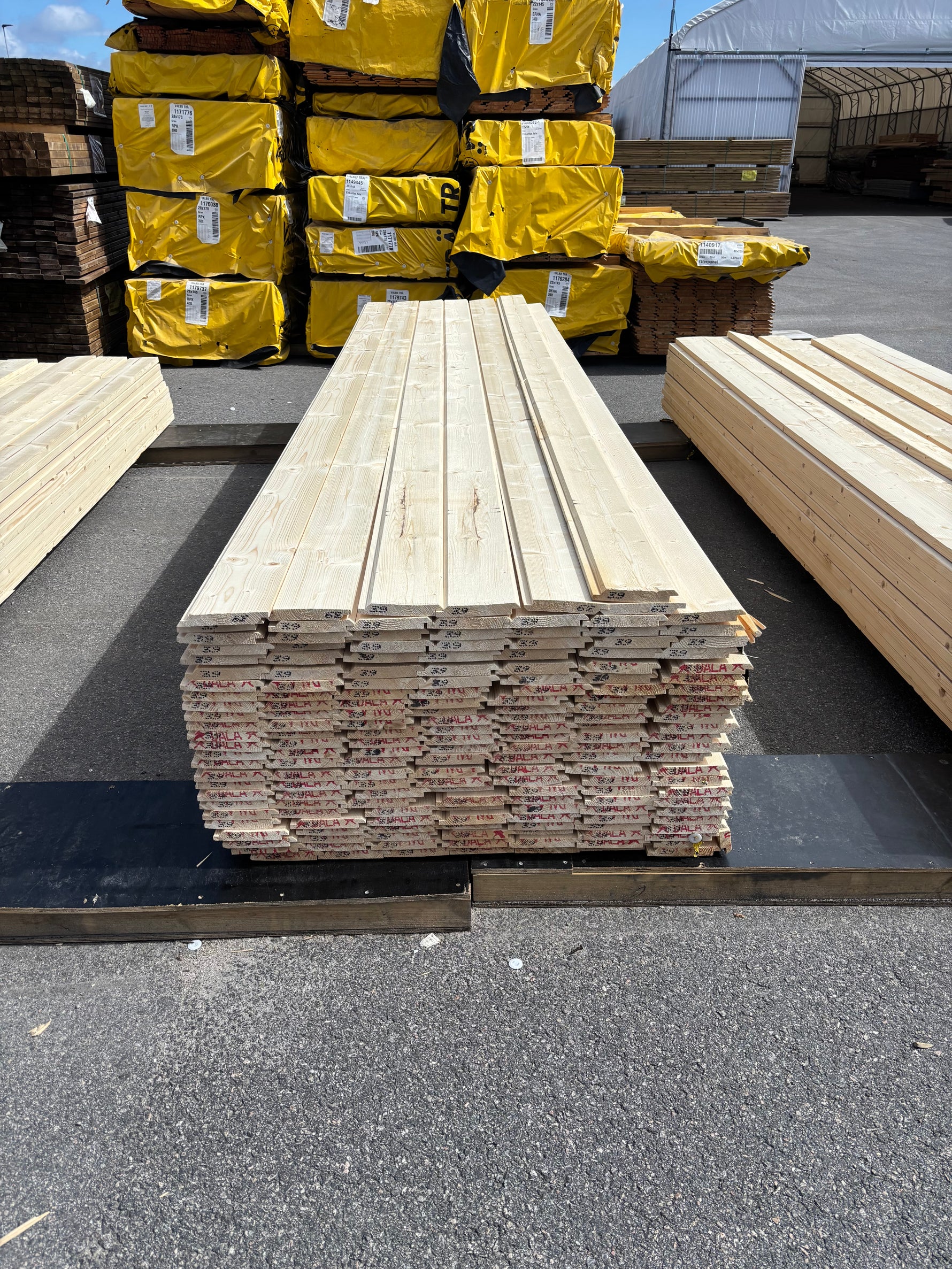 Paket Ytterpanel Dubbelfas Halvspont 22x145mm, 175st 3,90m