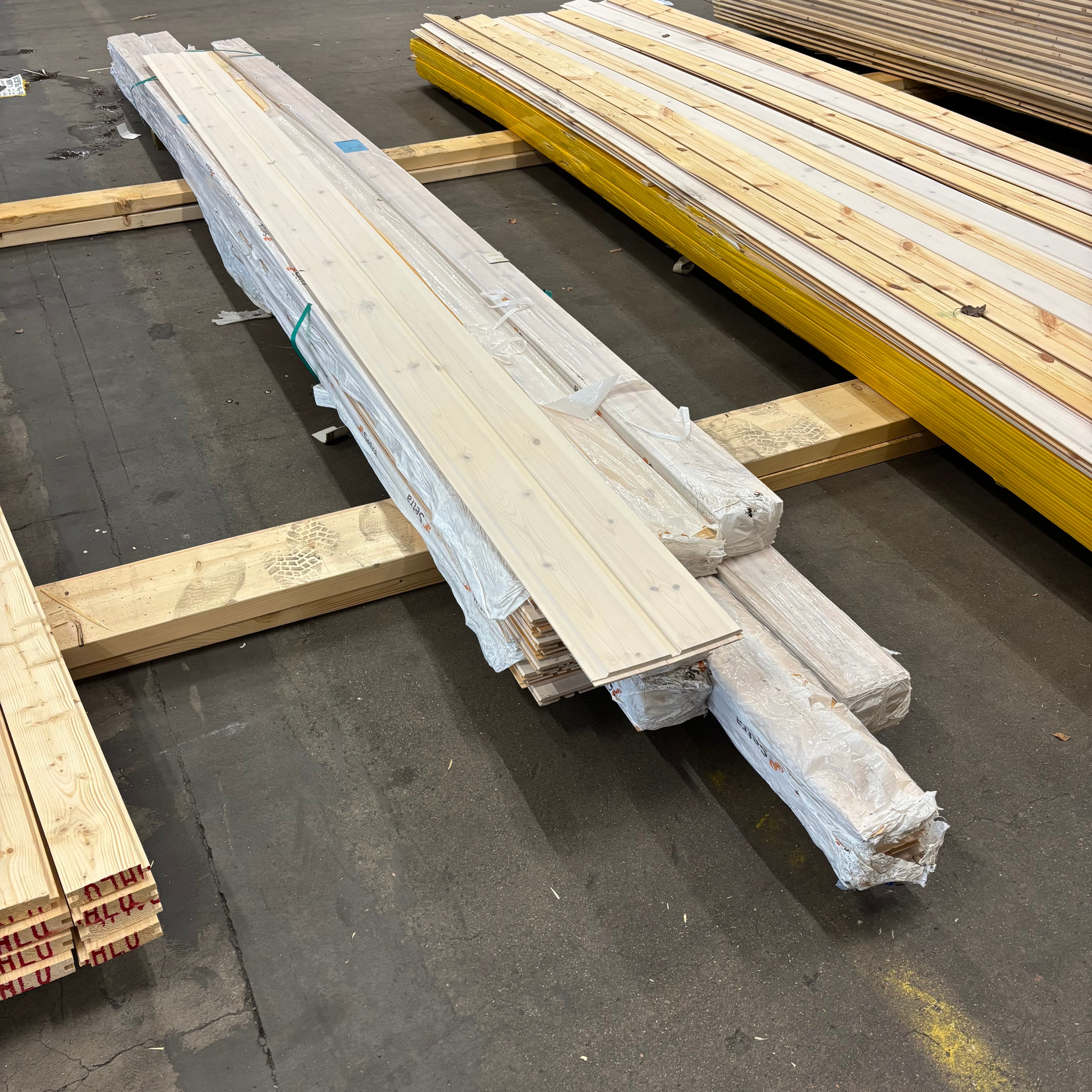Paket Spårpanel 15x120mm – 48 st (3,90 m, furu, vitvax)
