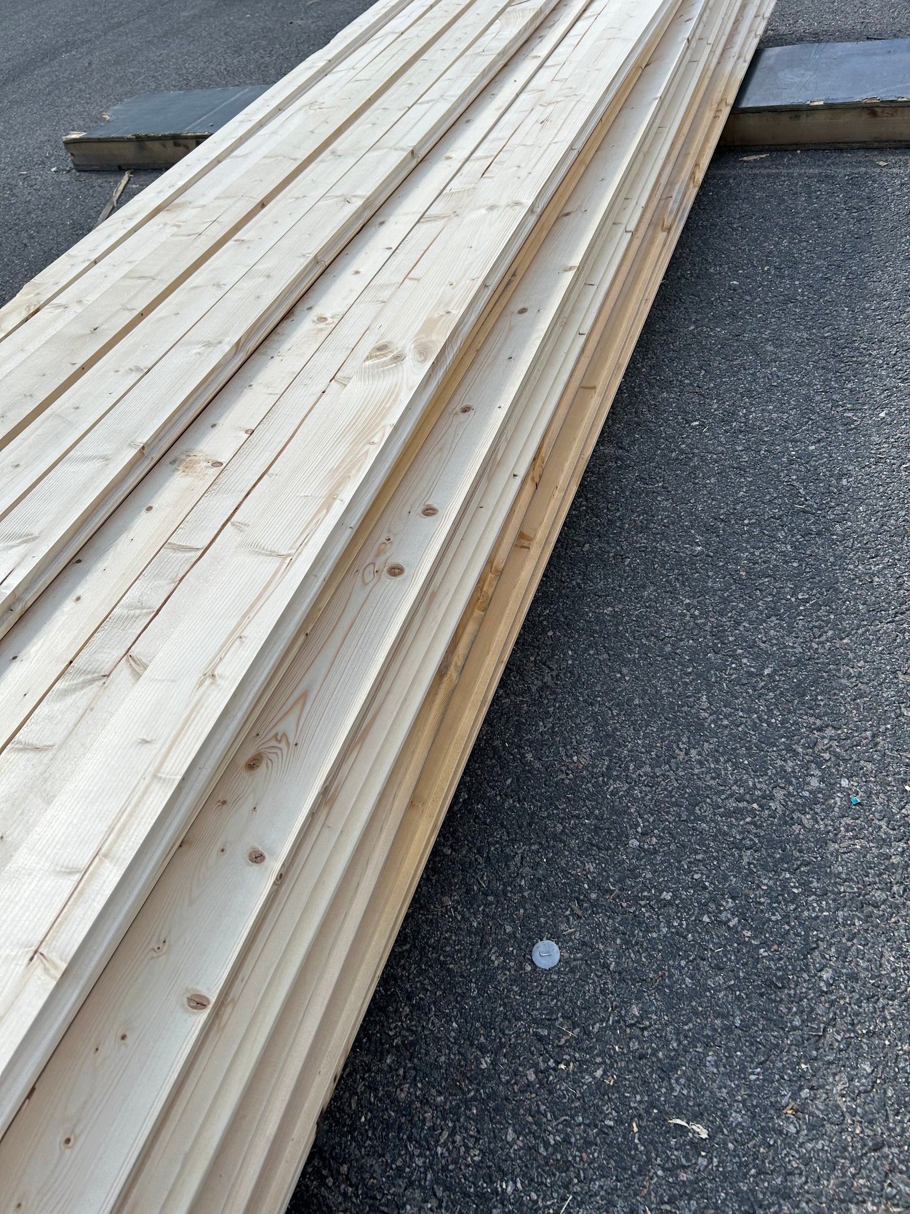 Paket Slätspont 28x95mm 3,90m 67st Gran