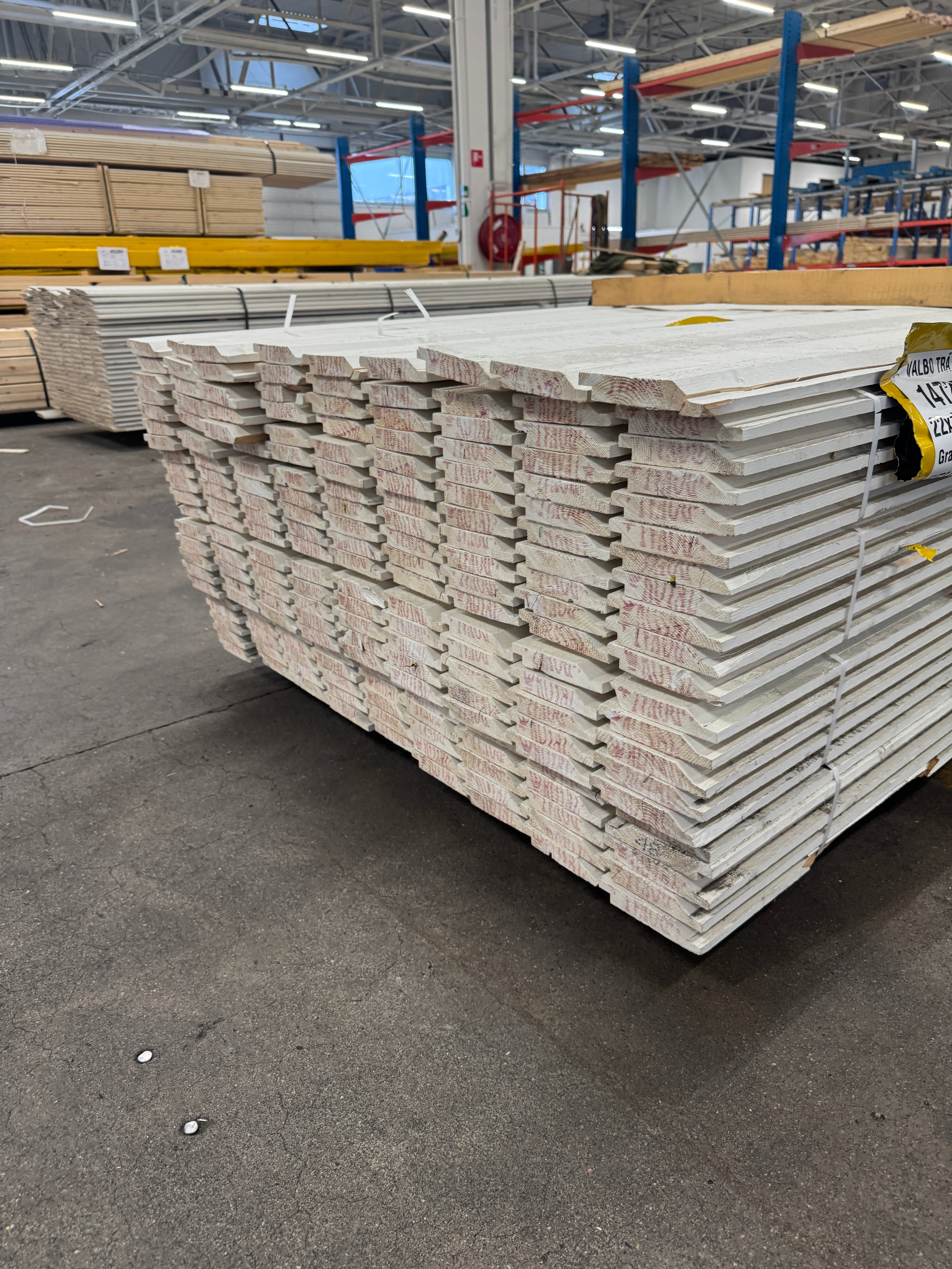 Paket Ytterpanel Enkelfas Halvspont 22x120mm – 164 st (4,80–5,40 m, gran, vitmålad)